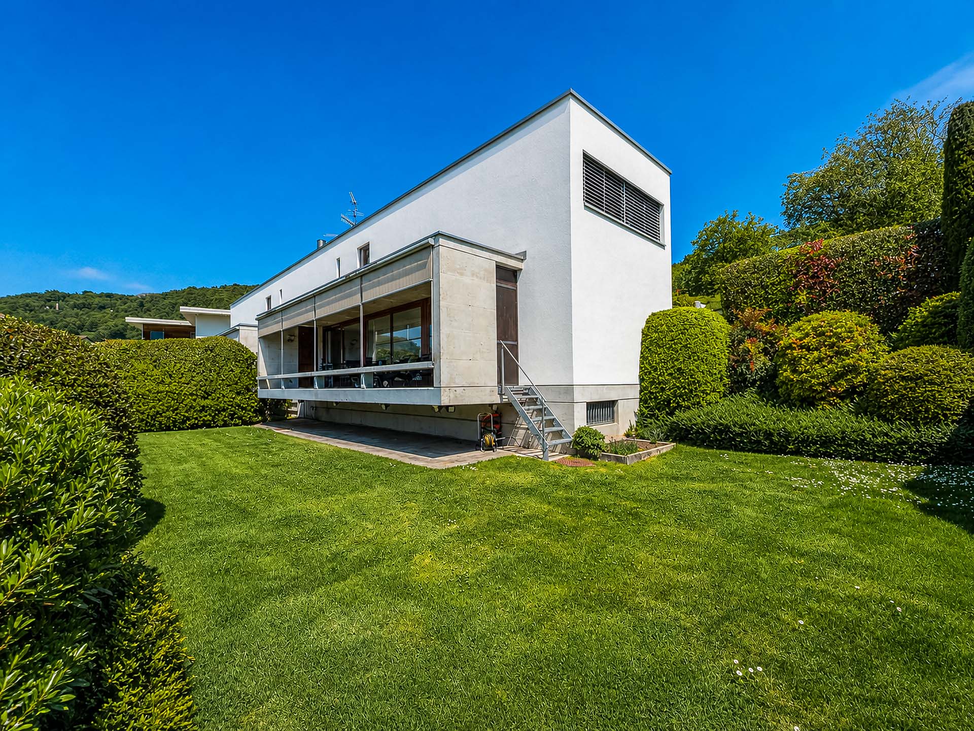Casa contigua con giardino in vendita a Villa Luganese