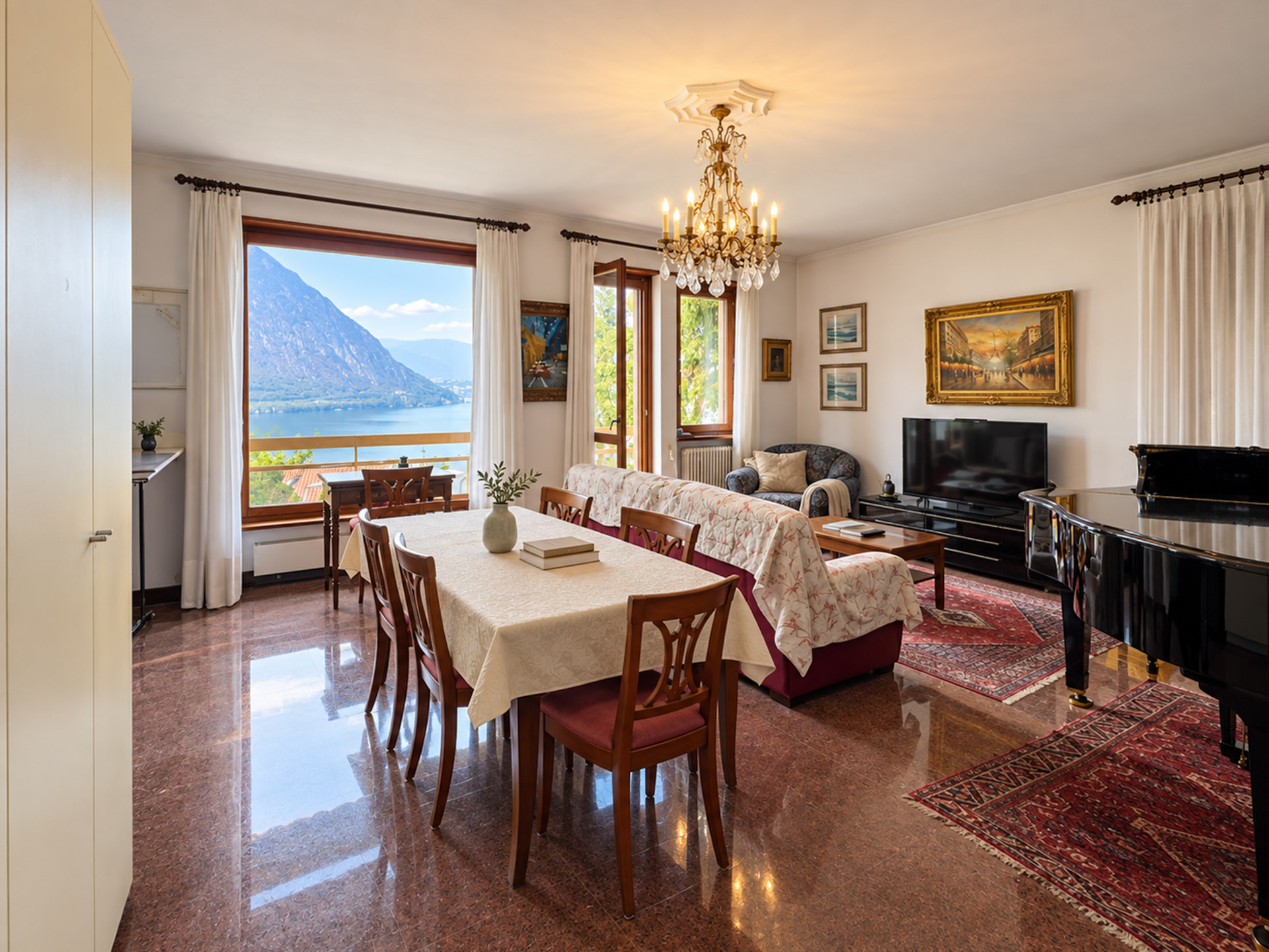 Appartamento duplex vista lago in vendita a Campione d’Italia Appartamento duplex vista lago in vendita a Campione d’Italia