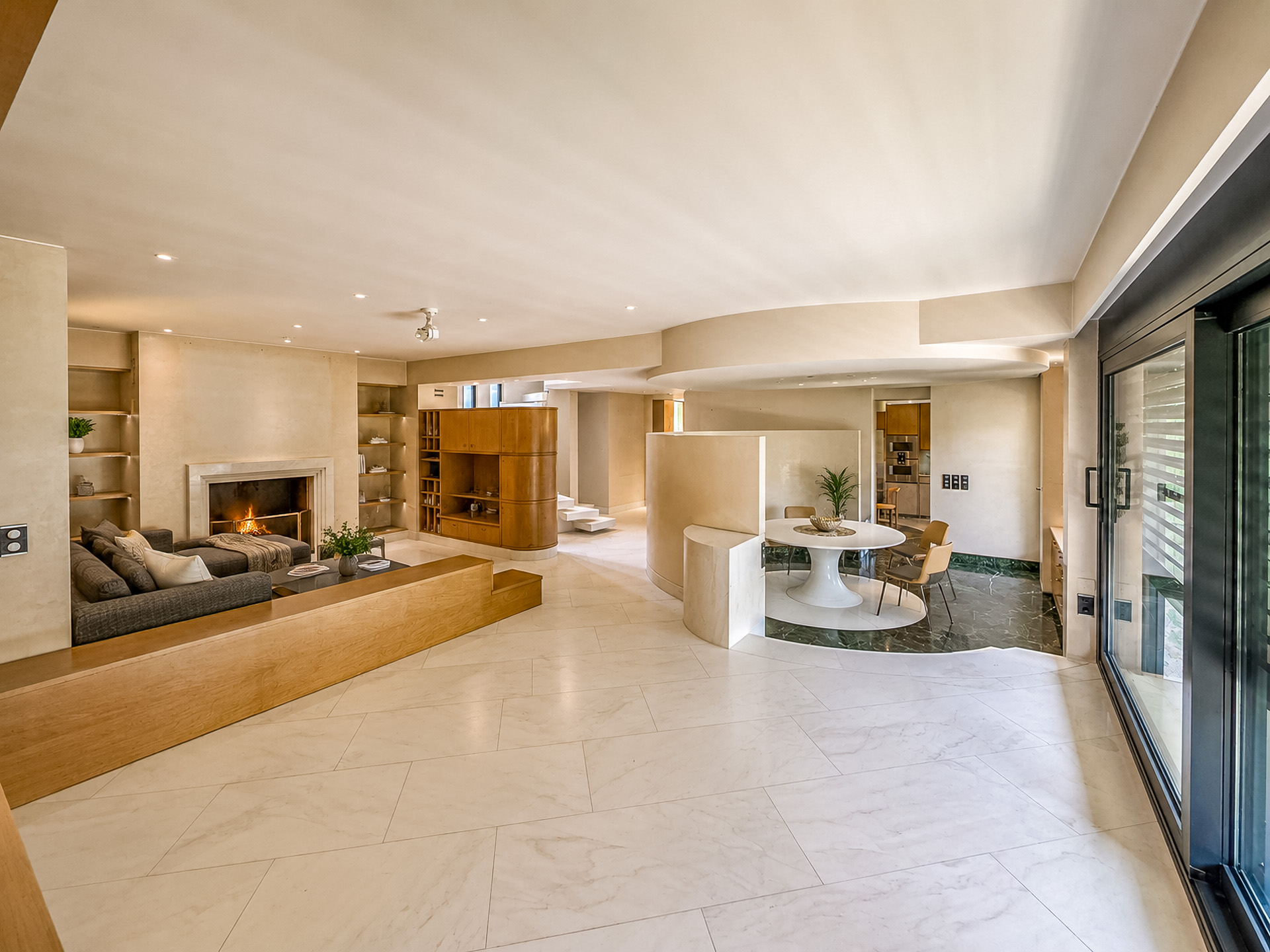 Villa with a Pool for Sale in Collina d’Oro Villa with a Pool for Sale in Collina d’Oro