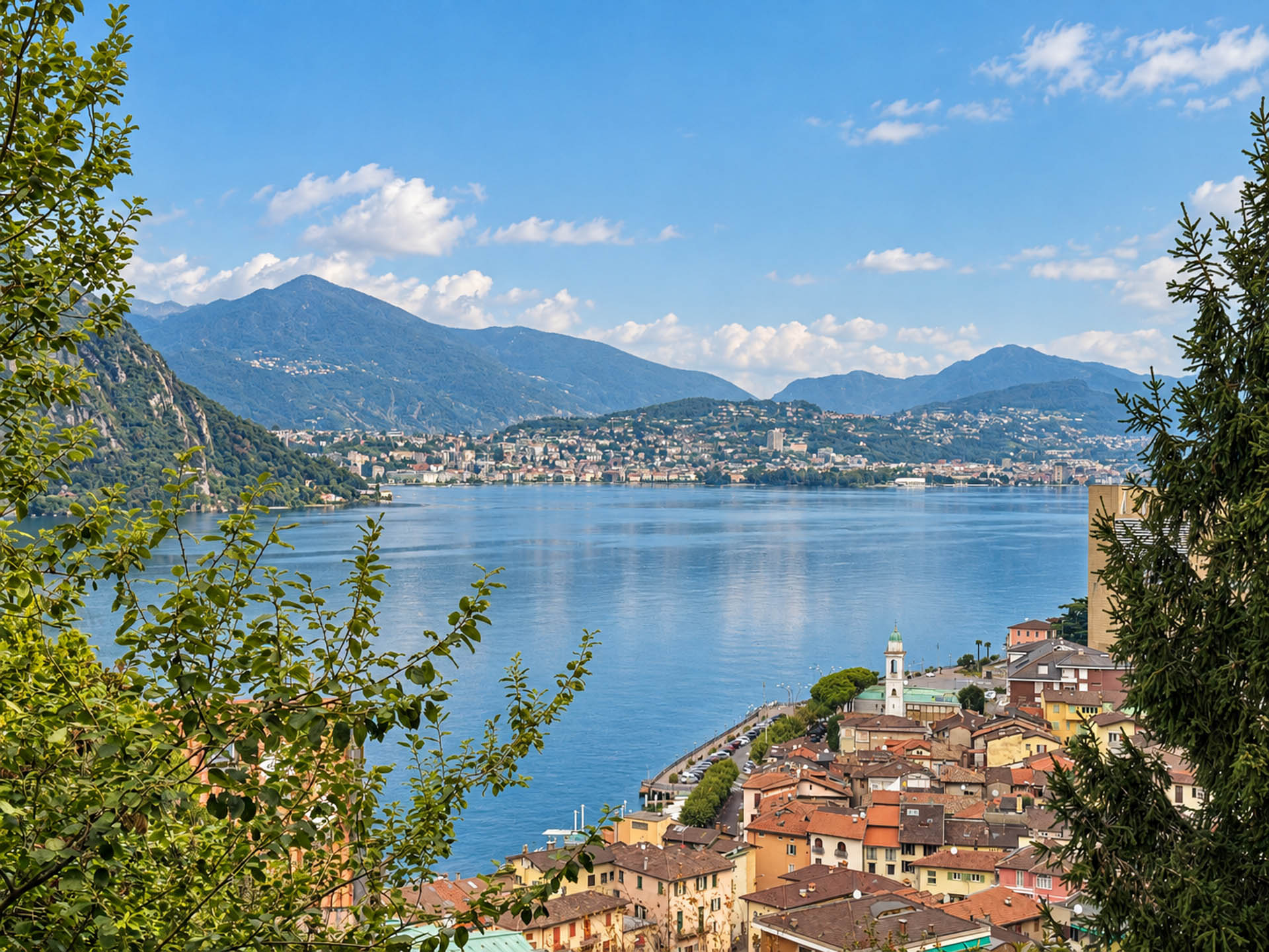 Appartamento duplex vista lago in vendita a Campione d’Italia Appartamento duplex vista lago in vendita a Campione d’Italia