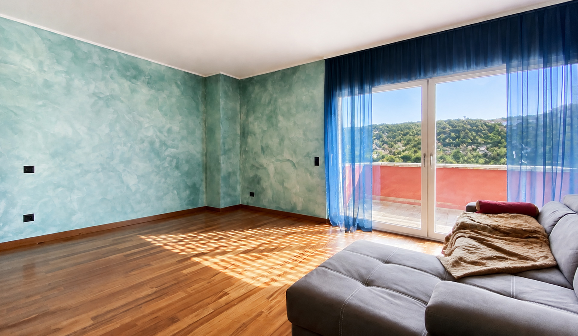Casa unifamiliare con giardino e piscina in vendita a Novazzano