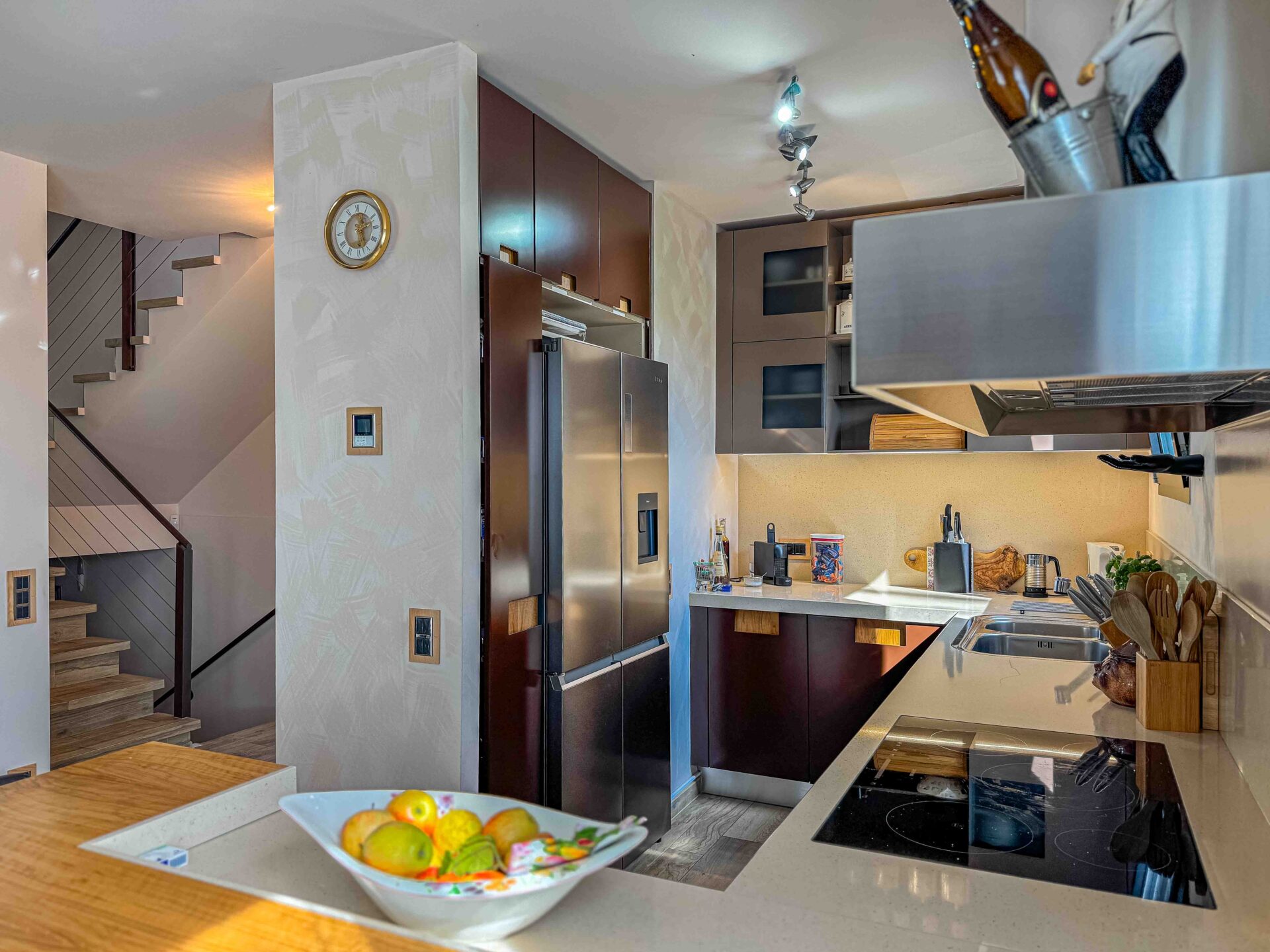 Modern villa with indoor pool for sale in Collina d’Oro Modern villa with indoor pool for sale in Collina d’Oro