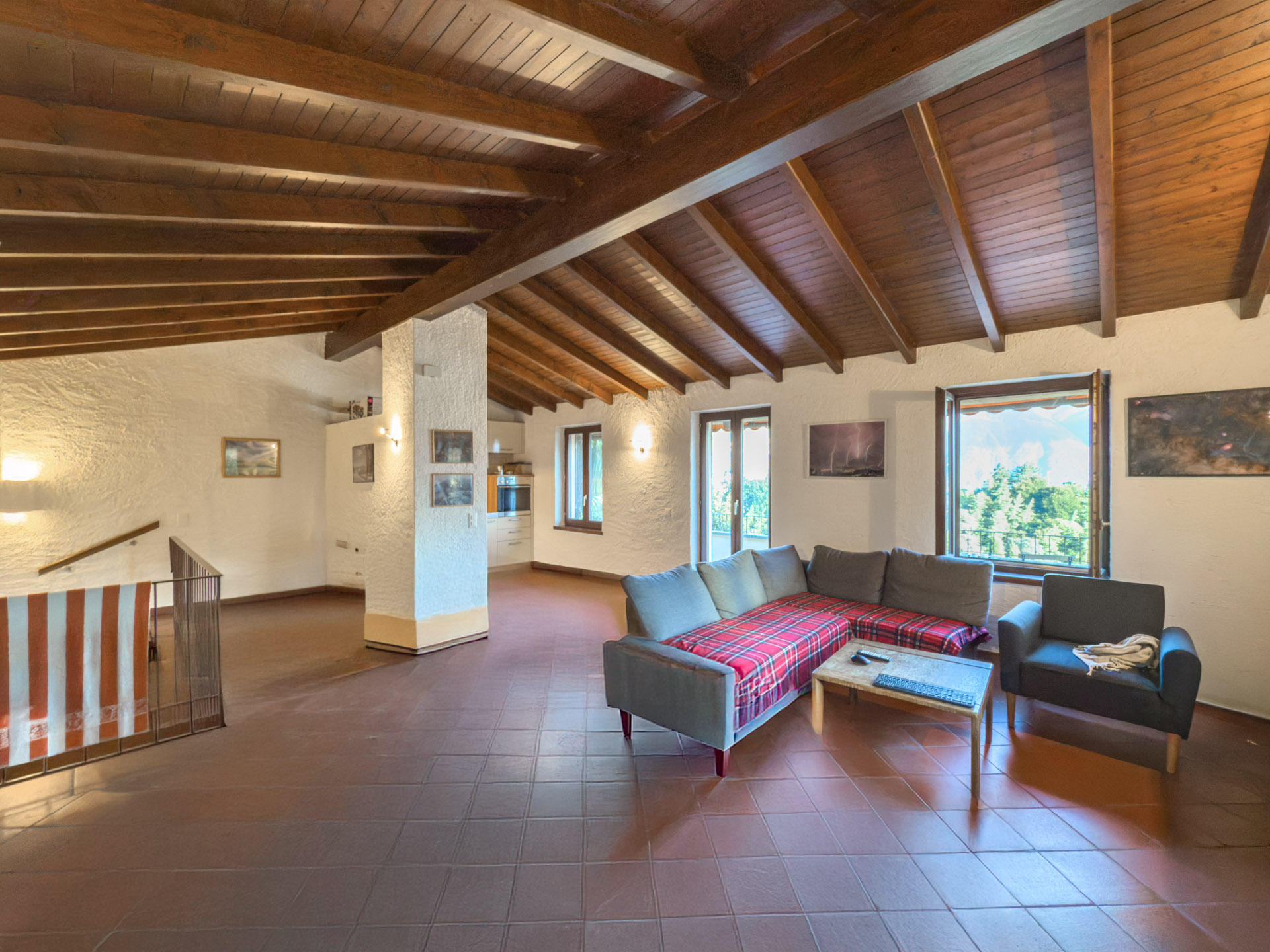 Casa 5.5 locali con giardino in affitto a Porza