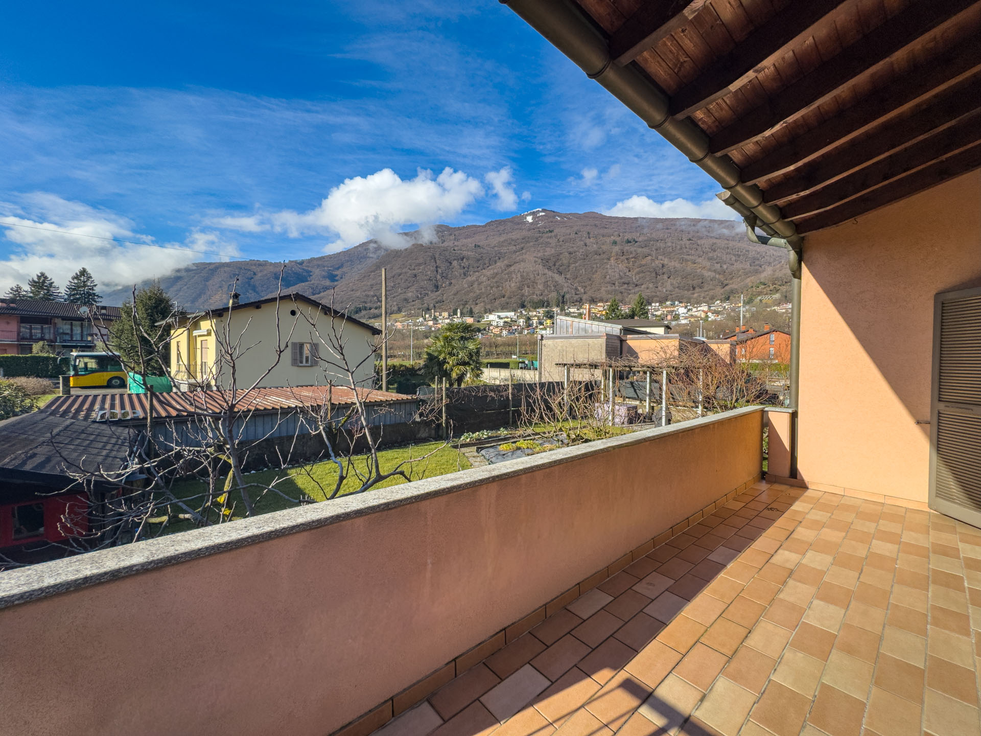 Haus mit Garten zu verkaufen in Taverne Haus mit Garten zu verkaufen in Taverne