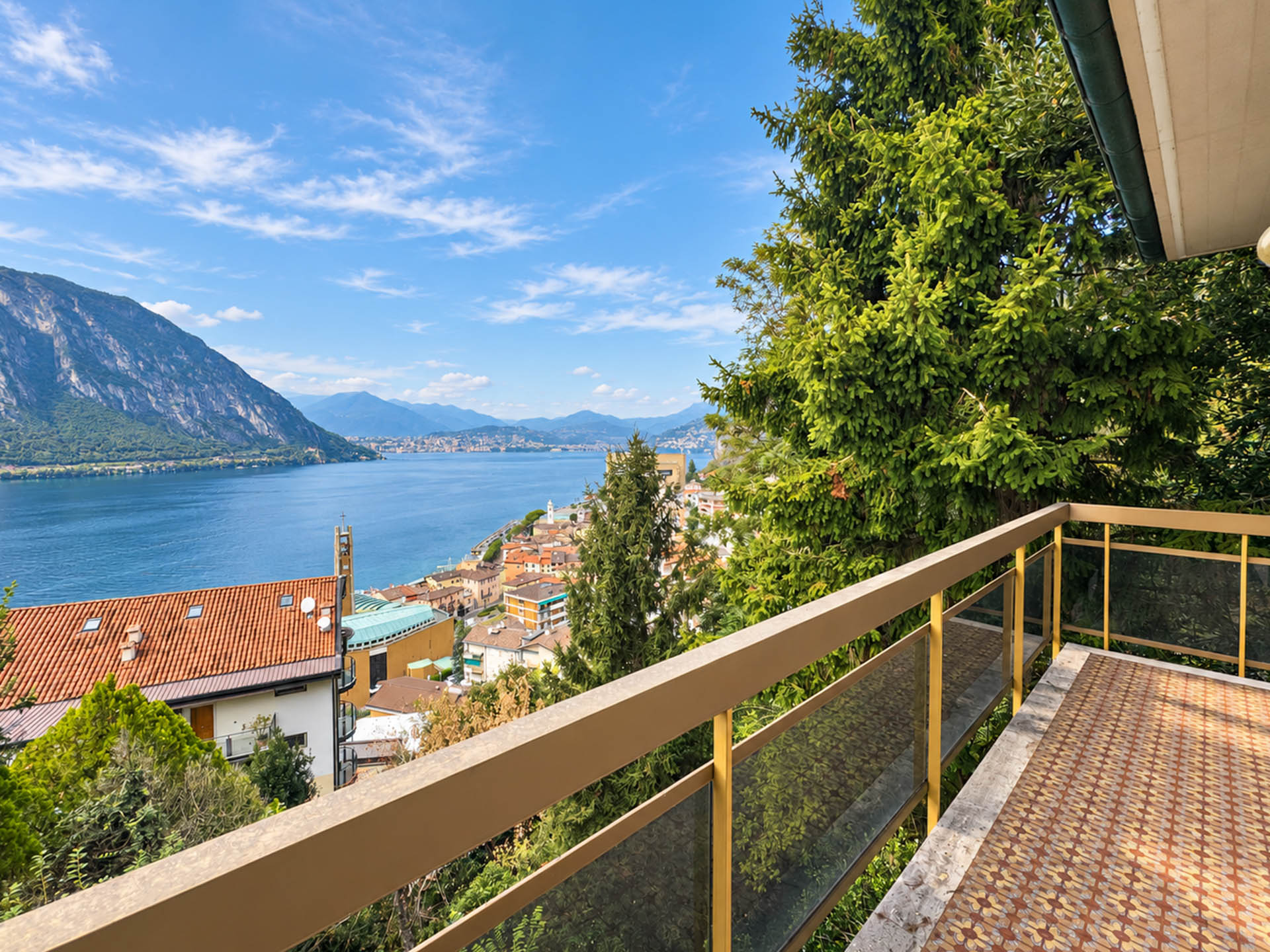 Appartamento duplex vista lago in vendita a Campione d’Italia