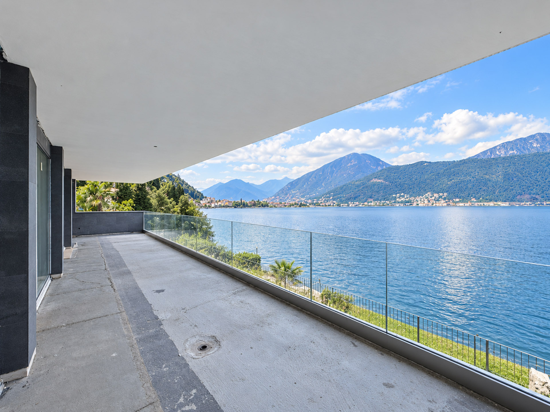 Luxury lakeside villa for sale in Melide Luxury lakeside villa for sale in Melide