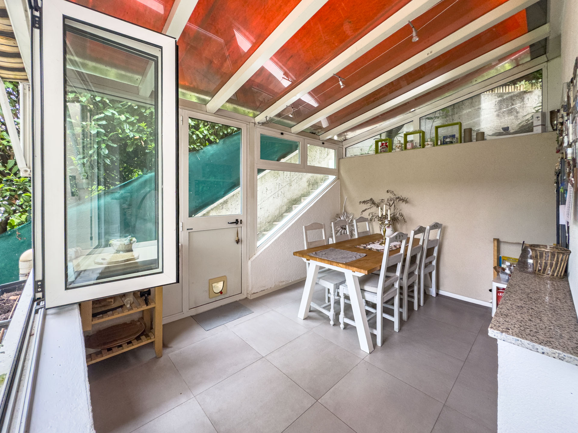 Lake-view twin house for sale in Bissone