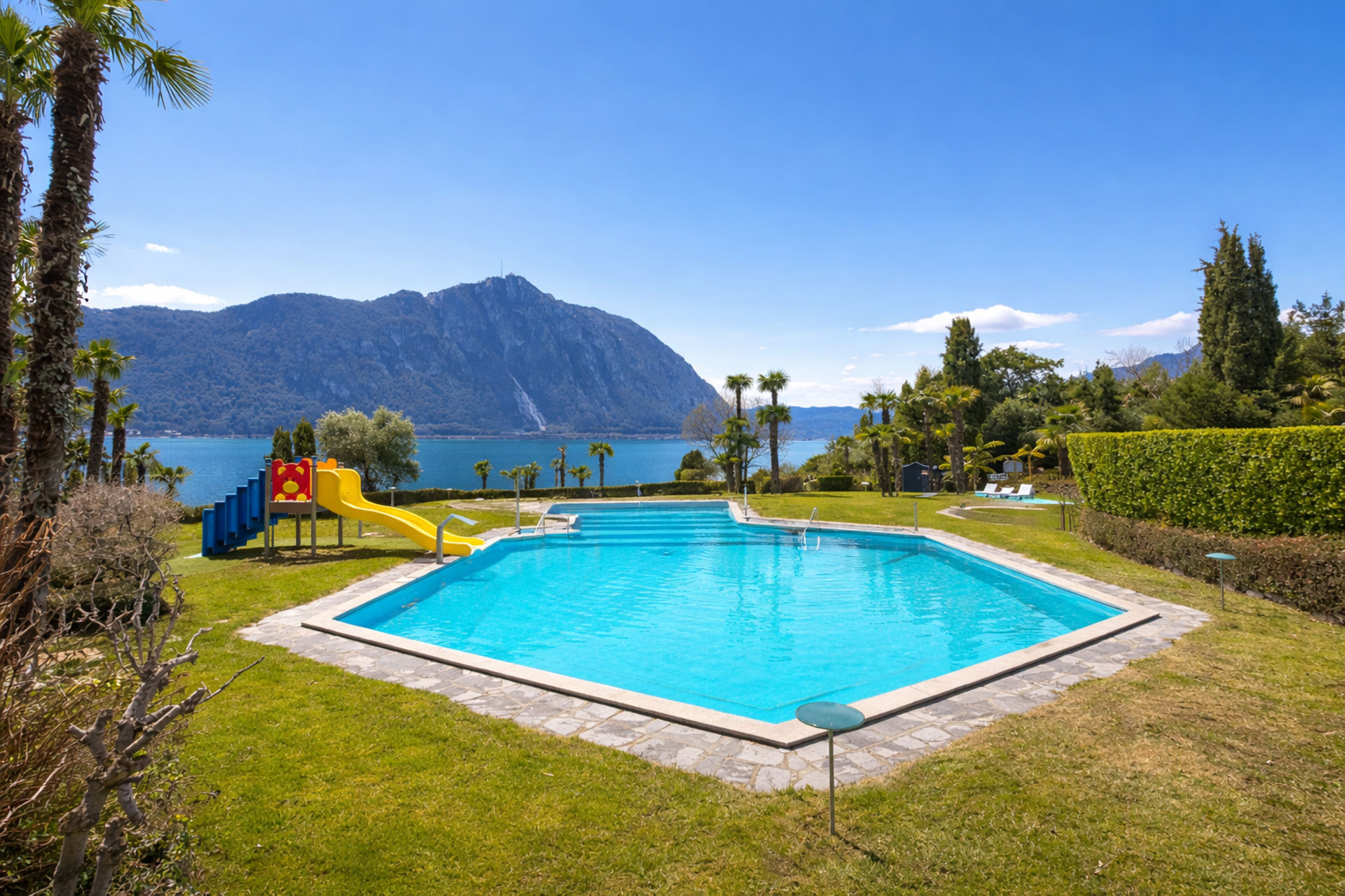 Appartamento 2.5 locali con terrazza vista lago in vendita a Bissone