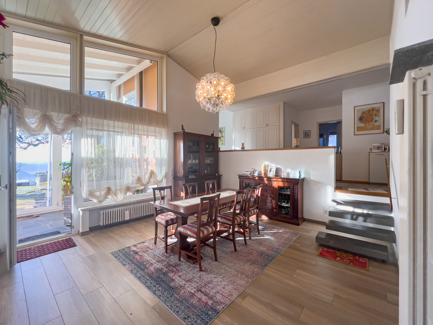 Splendida villa con grande giardino e piscina in vendita a Castel San Pietro