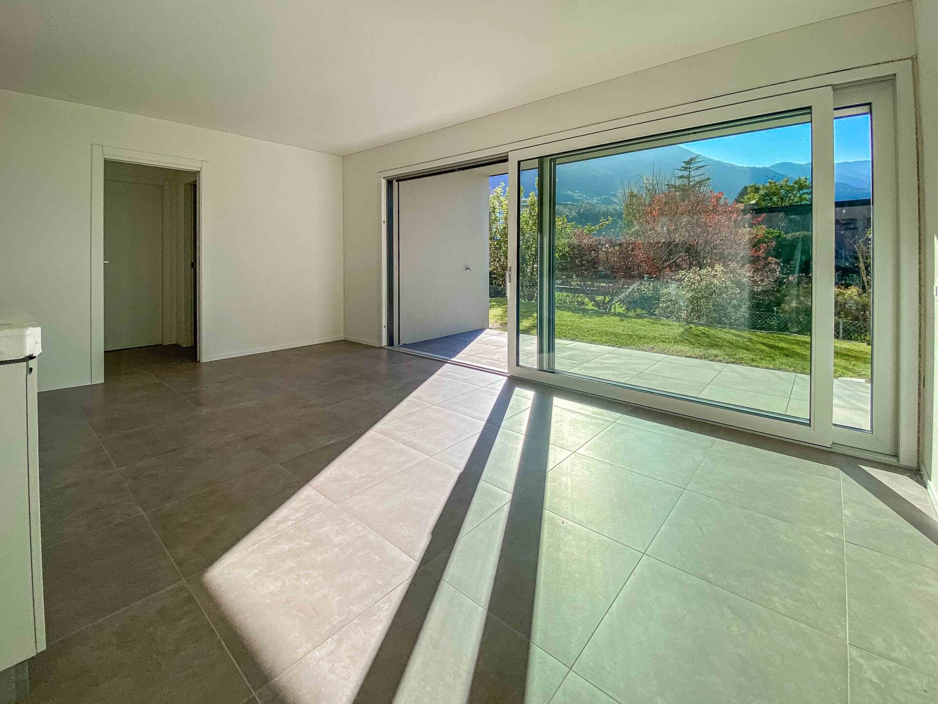 Newly built 2.5-room apartment for sale in Camorino