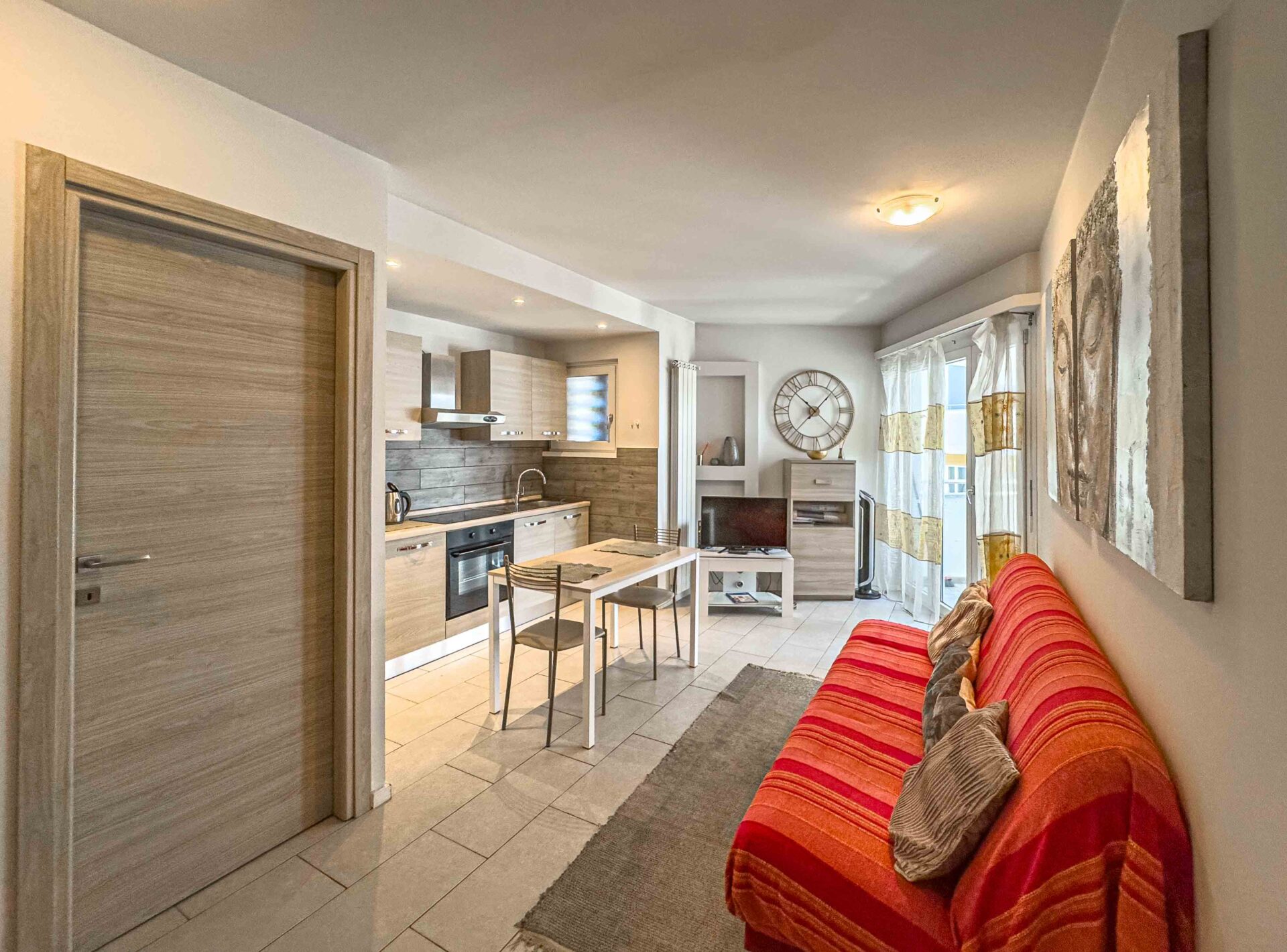 2,5-Zimmer-Wohnung in Paradiso auch als Zweitwohnsitz zu verkaufen