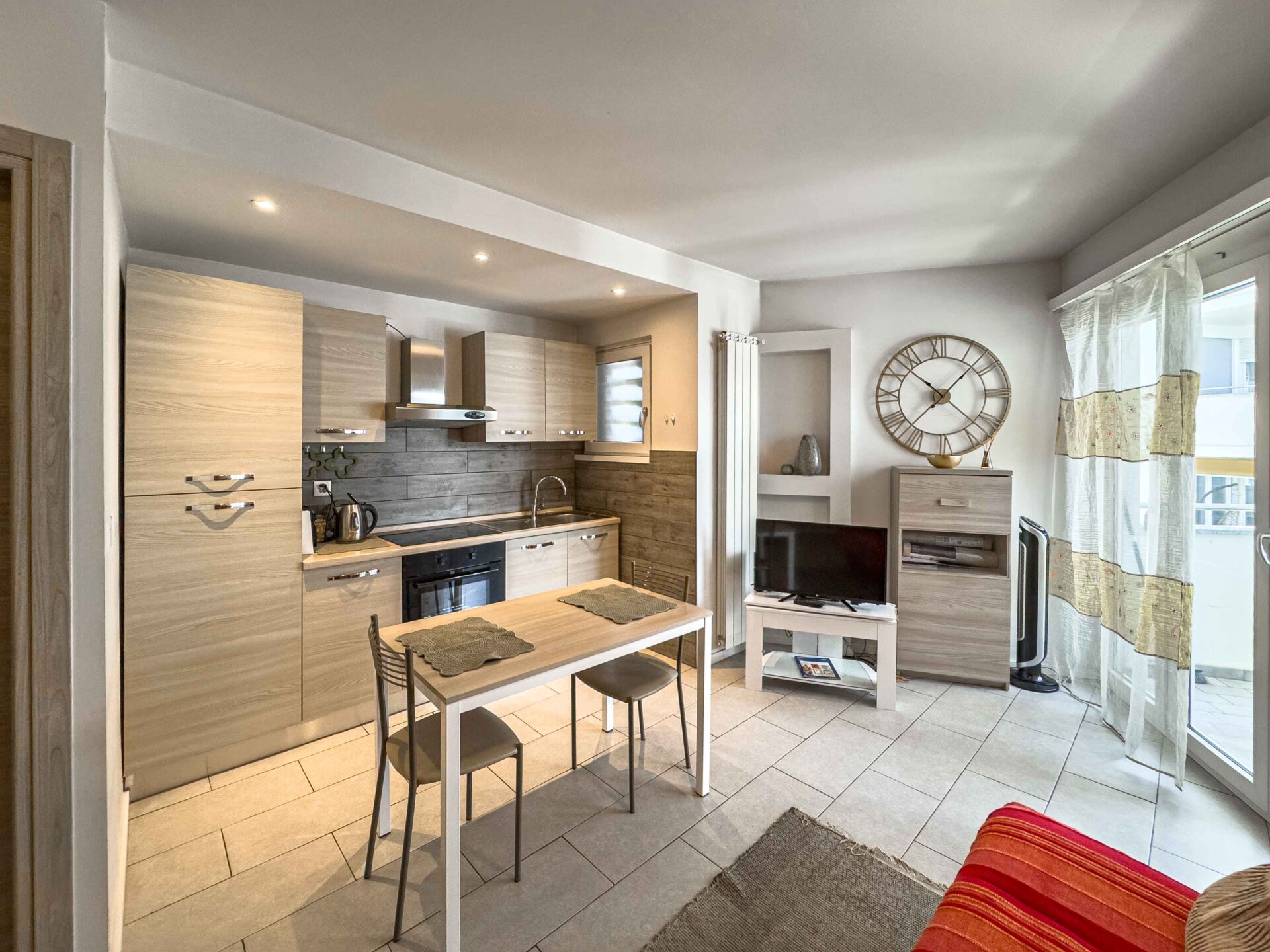 2,5-Zimmer-Wohnung in Paradiso auch als Zweitwohnsitz zu verkaufen