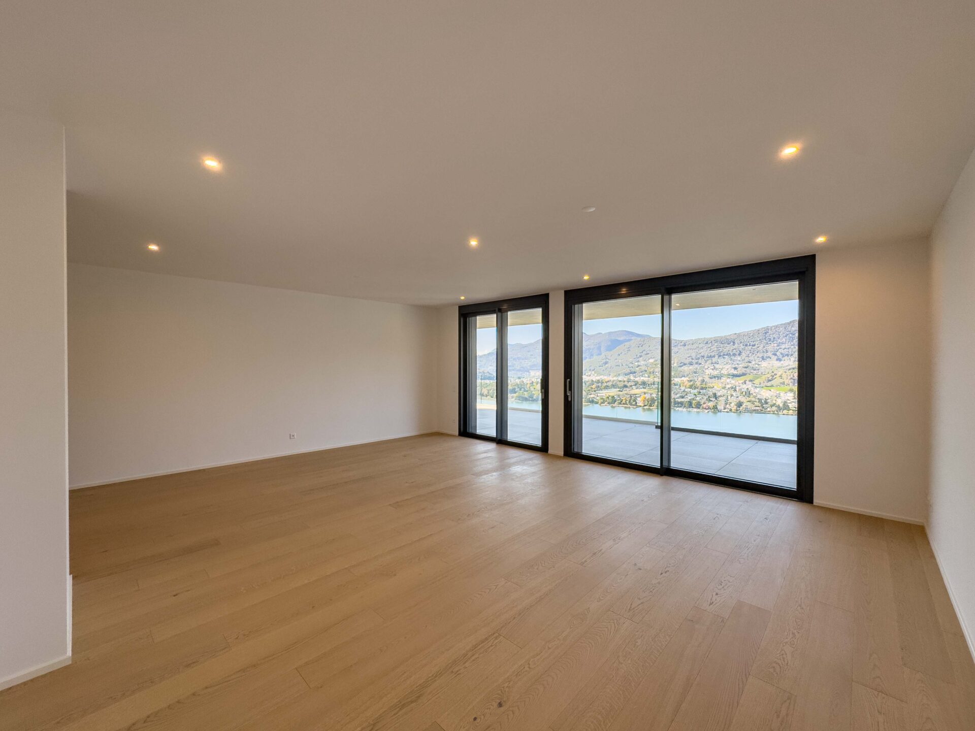 Große Wohnung mit Seeblick in Montagnola in einem neuen Gebäude zu verkaufen