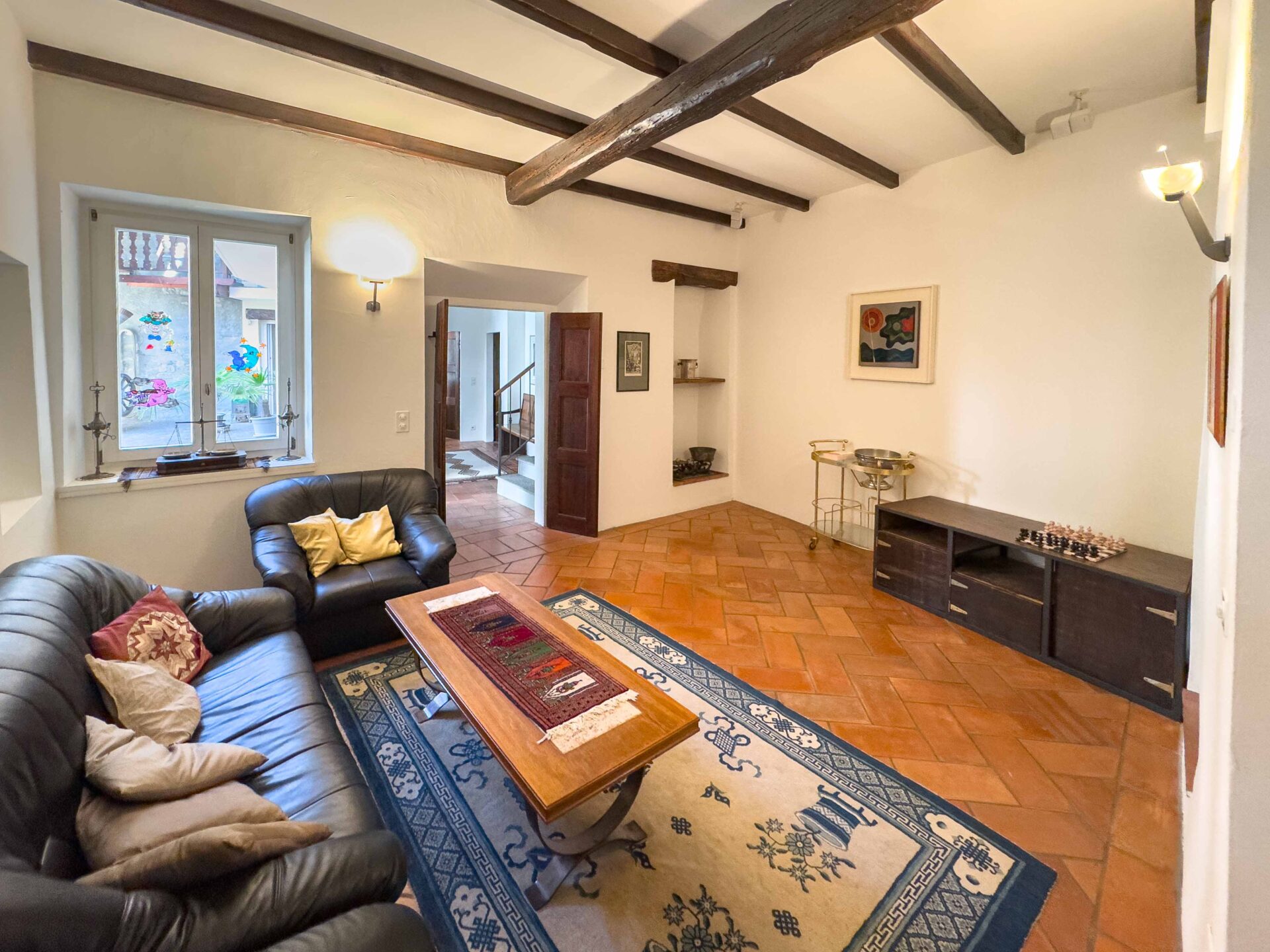 Characteristic and stately Ticino court for sale in Mendrisio