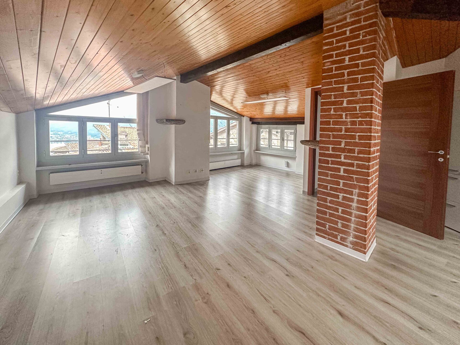 Spacious 3.5-room apartment for sale in Rovio in the city core