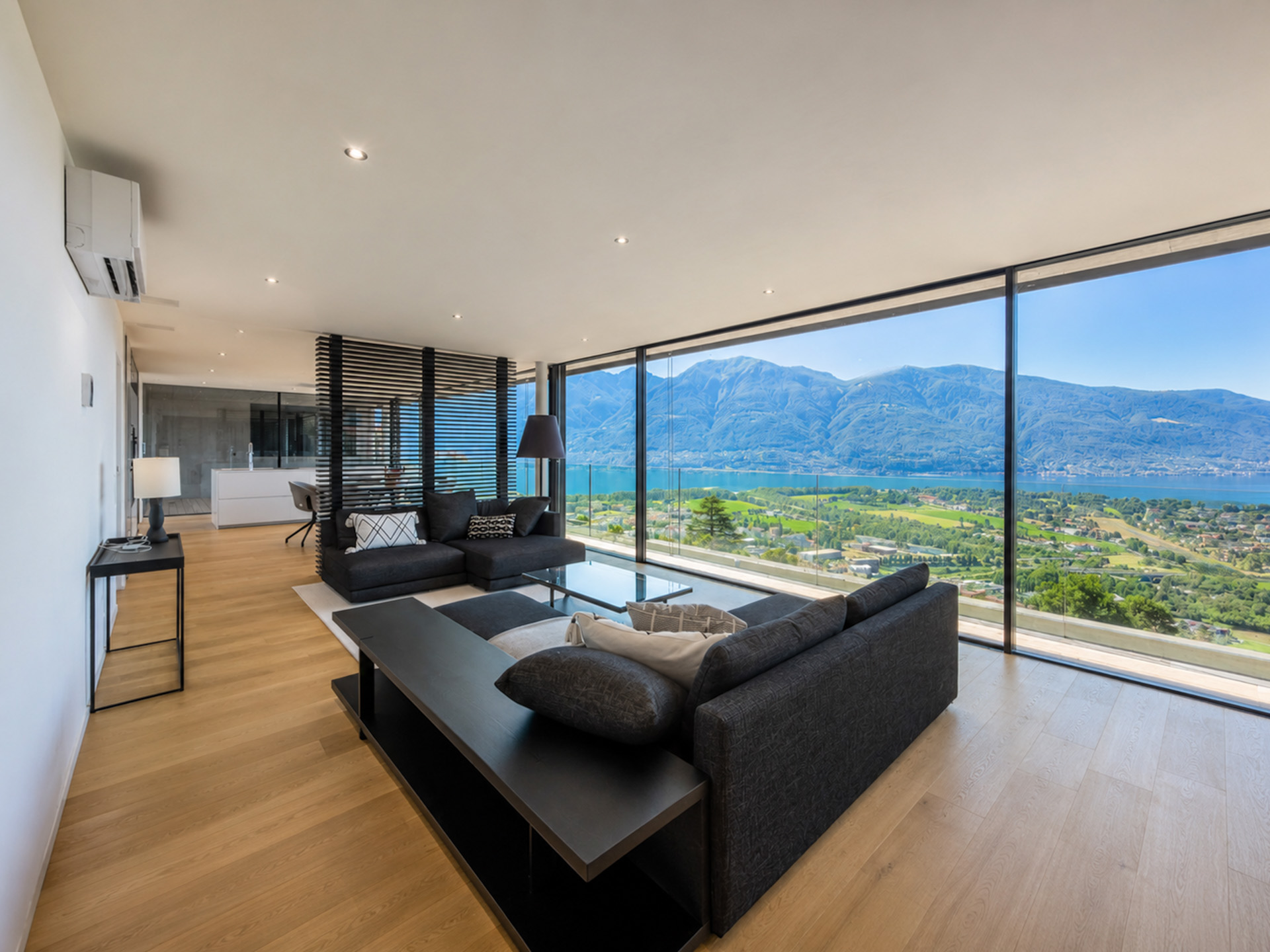 Attico vista lago in vendita a Locarno Attico vista lago in vendita a Locarno