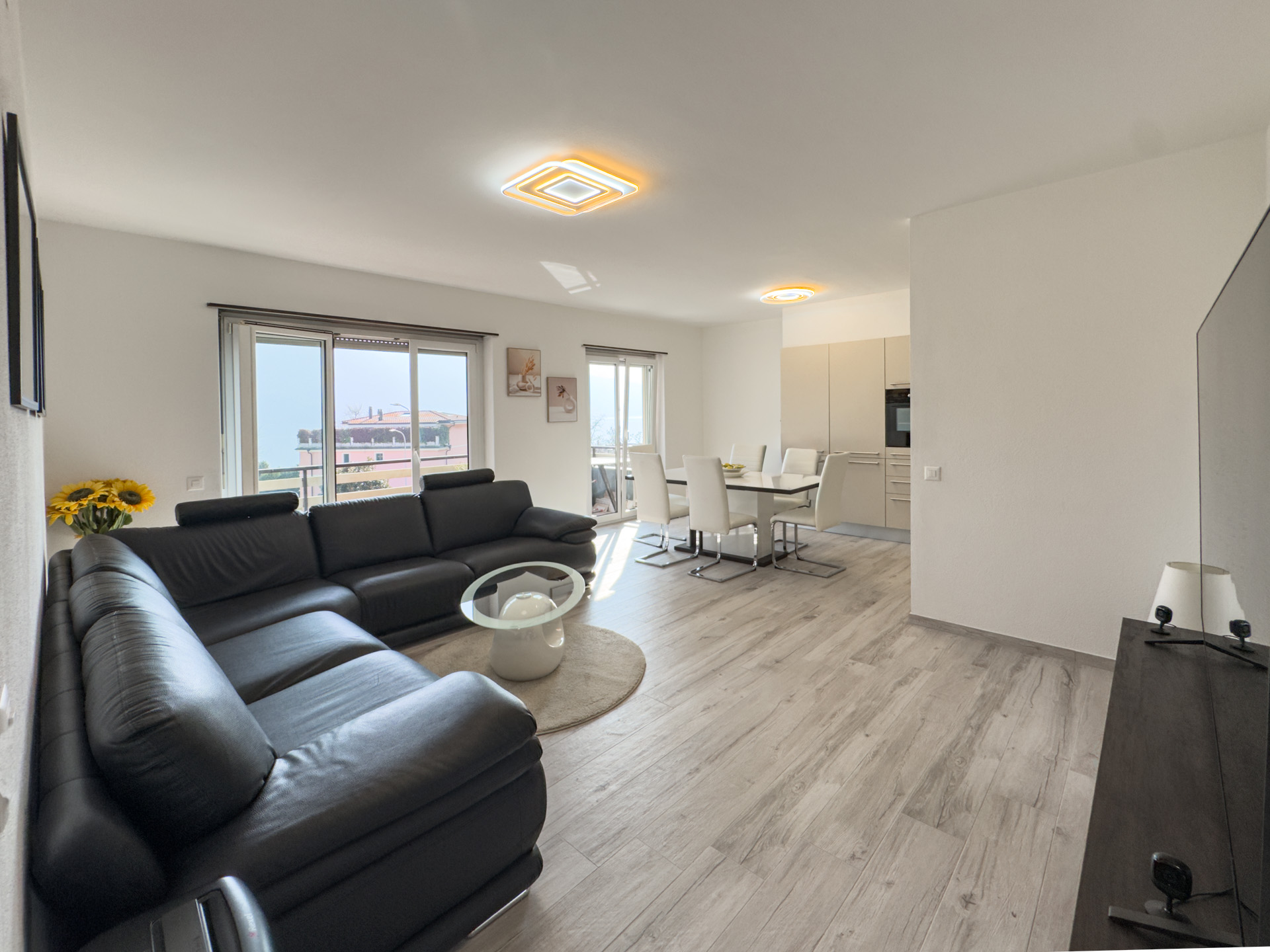 Apartment with partial lake view for sale in Melide