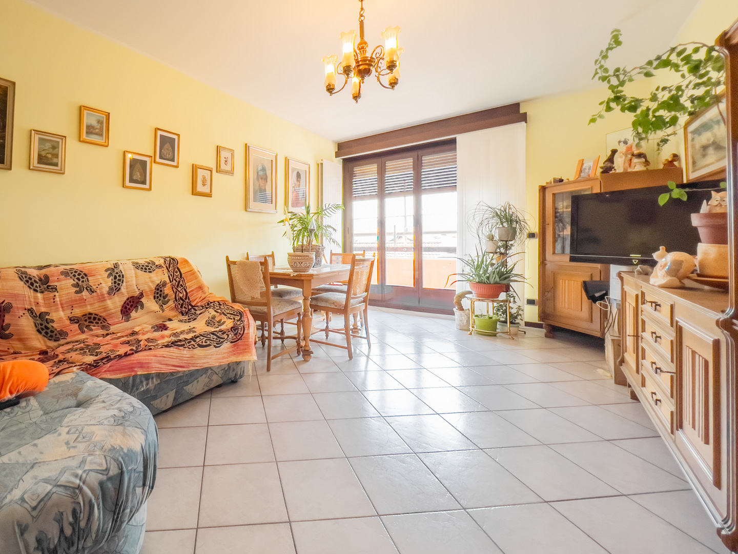 4.5-Zimmer-Wohnung mit Schwimmbad in Morbio Inferiore zu verkaufen