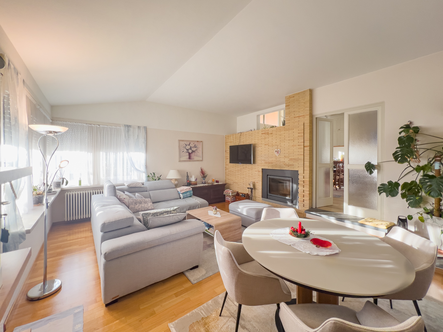 Splendida villa con grande giardino e piscina in vendita a Castel San Pietro