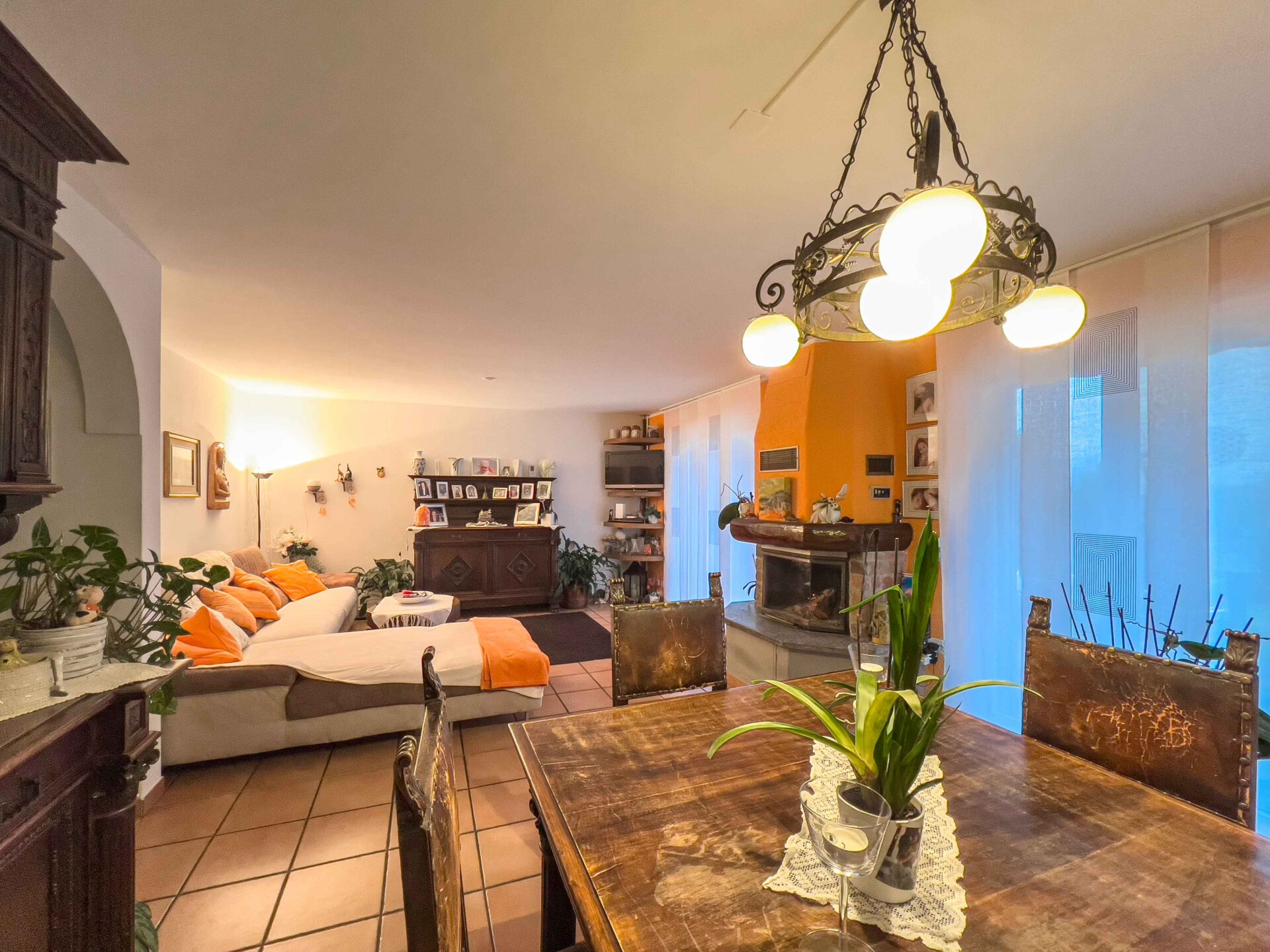 Doppelhaushälfte mit Garten zu verkaufen in Bedano