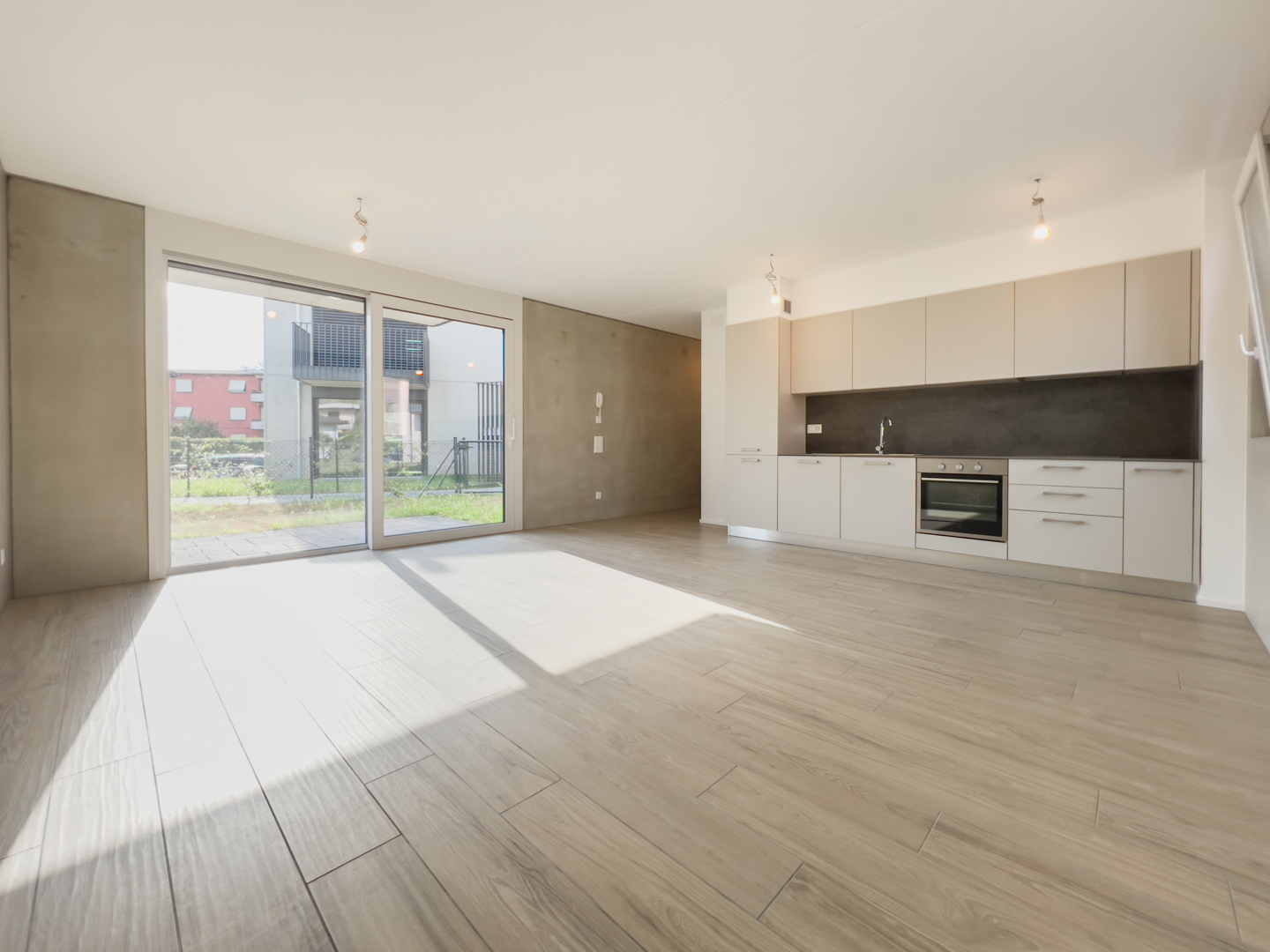 Nuovo e moderno appartamento 3.5 locali con giardino in vendita a Genestrerio