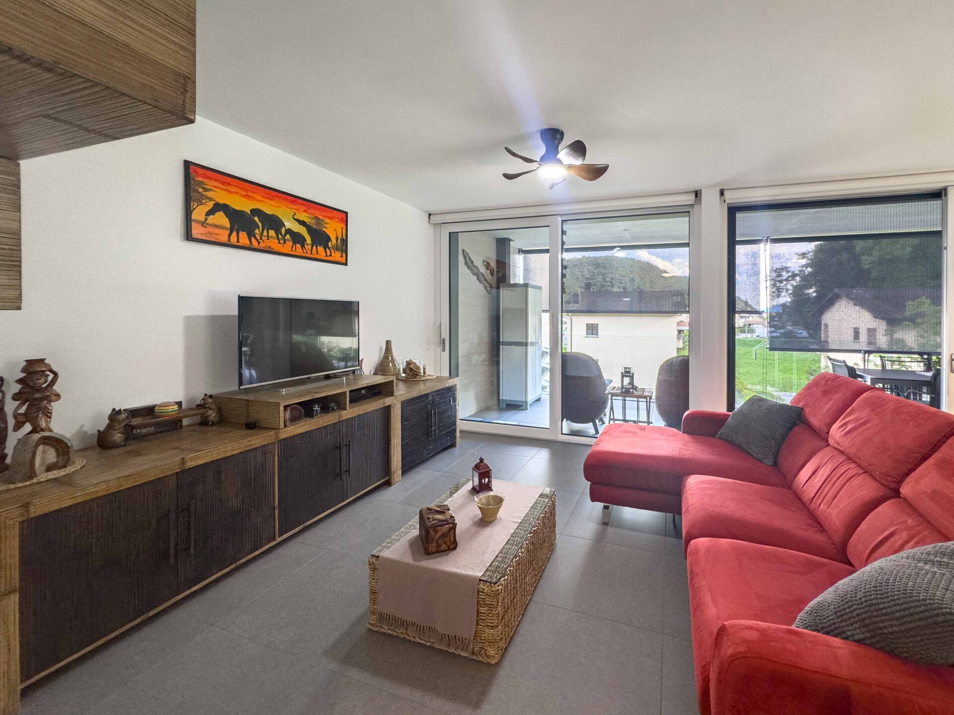 Modern 3.5-room apartment for sale in Taverne