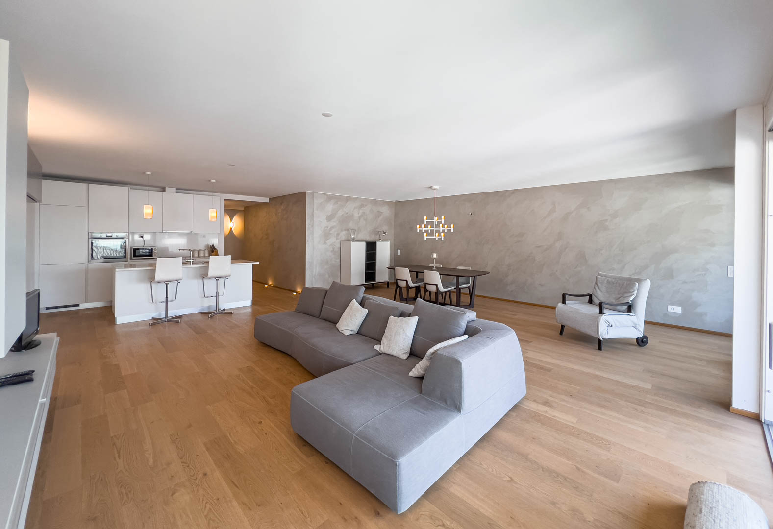 Moderne 4,5-Zimmer-Wohnung in Giubiasco zu verkaufen