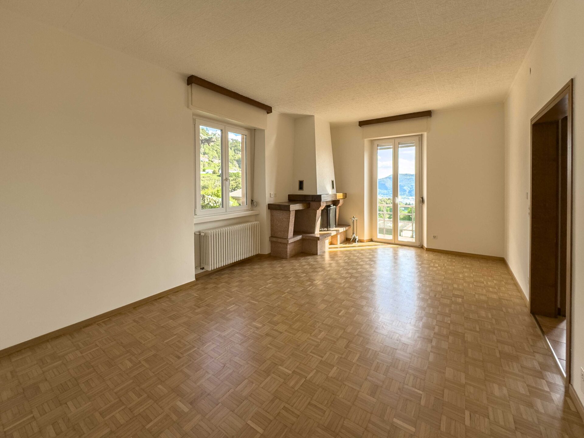 Großes Haus zum Verkauf in Morbio Superiore in einer ruhigen Gegend Großes Haus zum Verkauf in Morbio Superiore in einer ruhigen Gegend