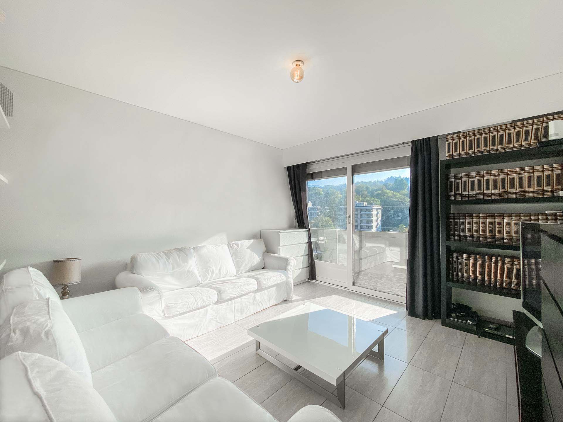 Apartment for sale in Mendrisio in residence with swimming pool, gym and sauna condominium