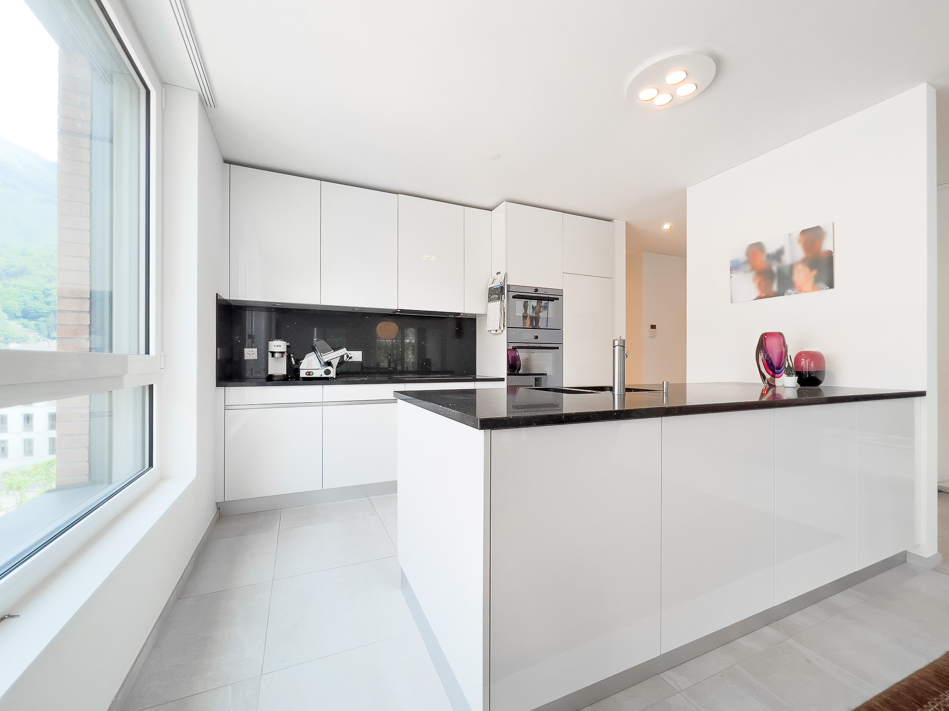 Große Neubauwohnung in Gehweite des Zentrums von Bellinzona zu verkaufen