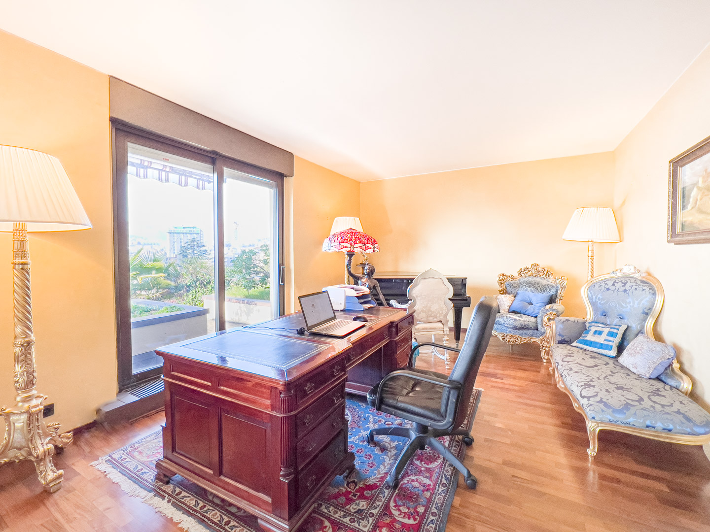 Wohnung mit atemberaubender Terrasse mit Seeblick in Lugano zu verkaufen