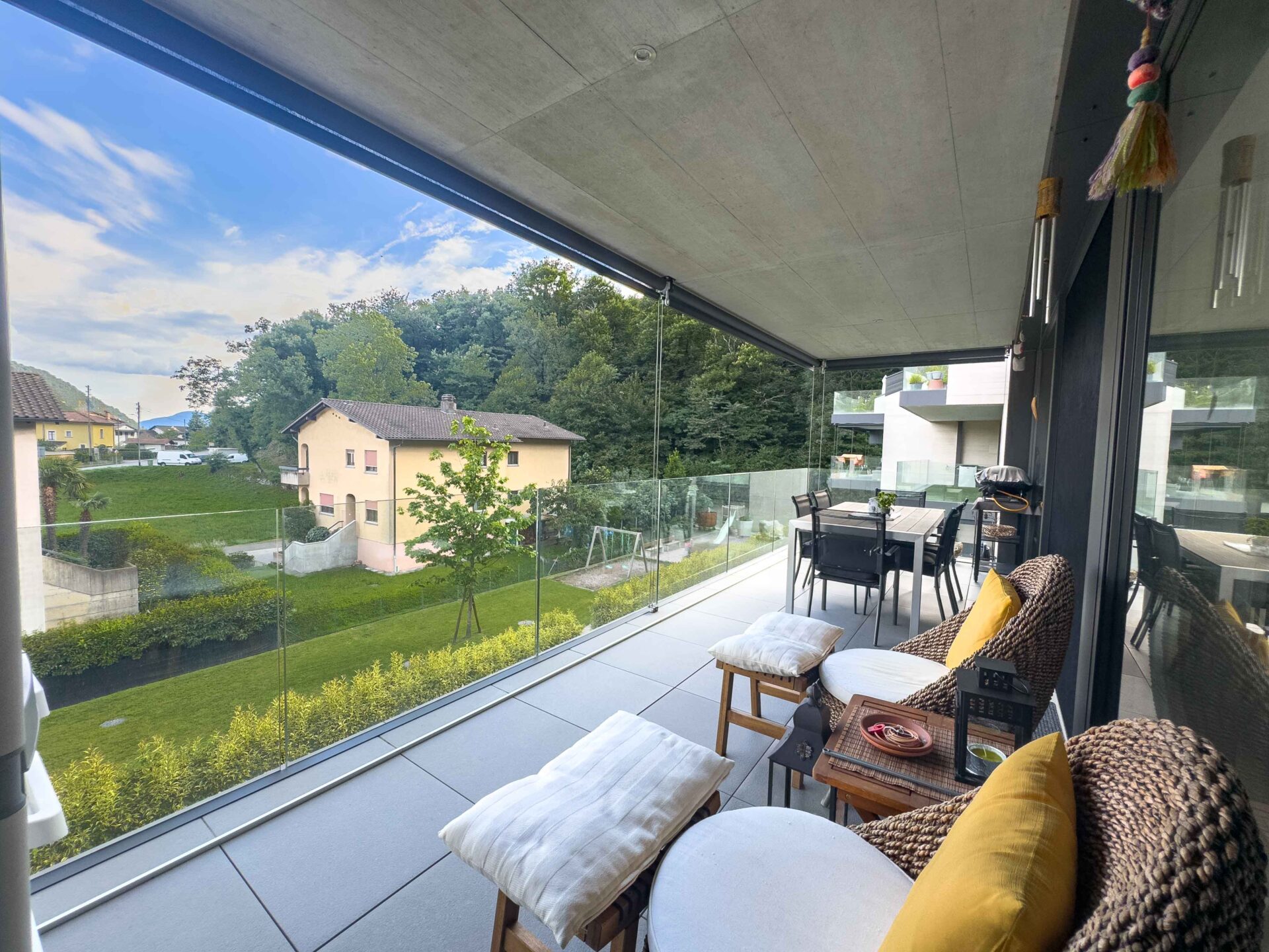 Modern 3.5-room apartment for sale in Taverne