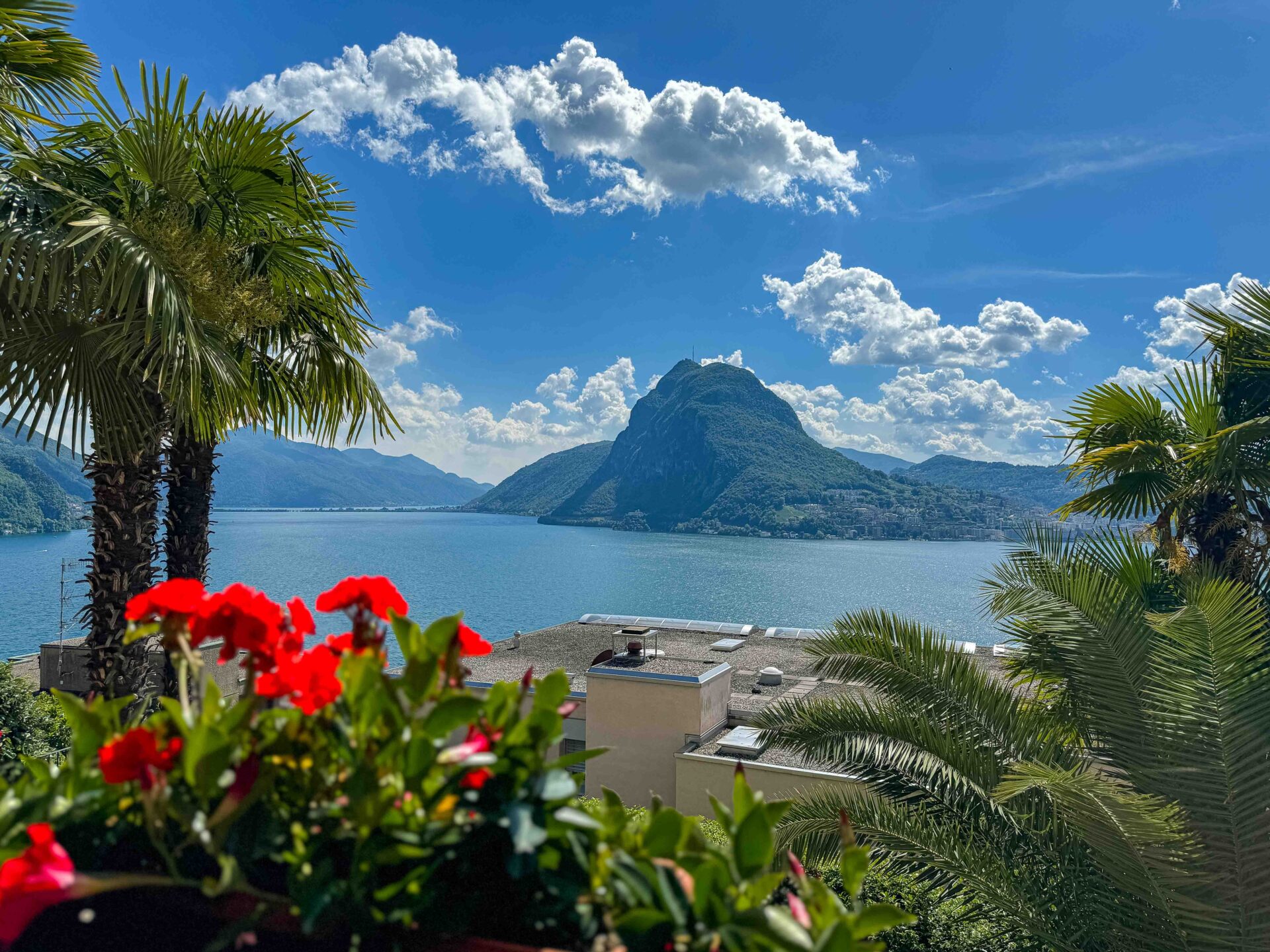 Lake view apartment for sale in Castagnola. Secondary residence.