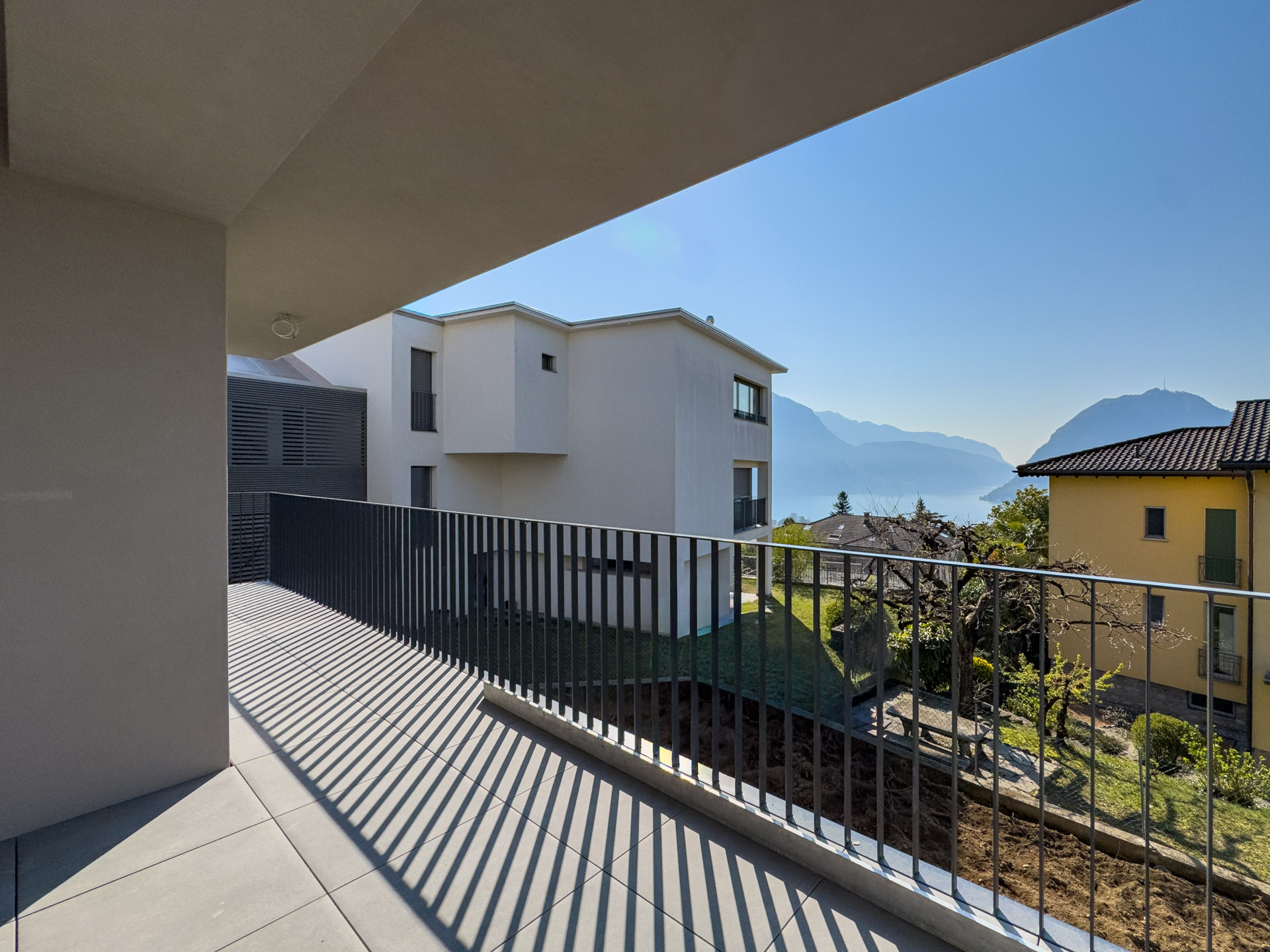 Moderno appartamento vista lago in affitto a Massagno