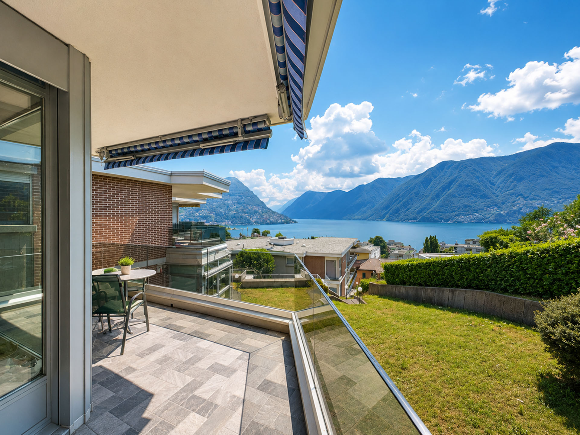 Wohnung mit atemberaubendem Seeblick in Lugano zu verkaufen