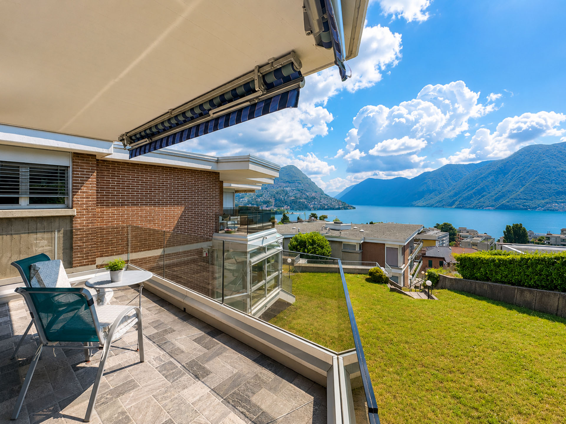 Wohnung mit atemberaubendem Seeblick in Lugano zu verkaufen