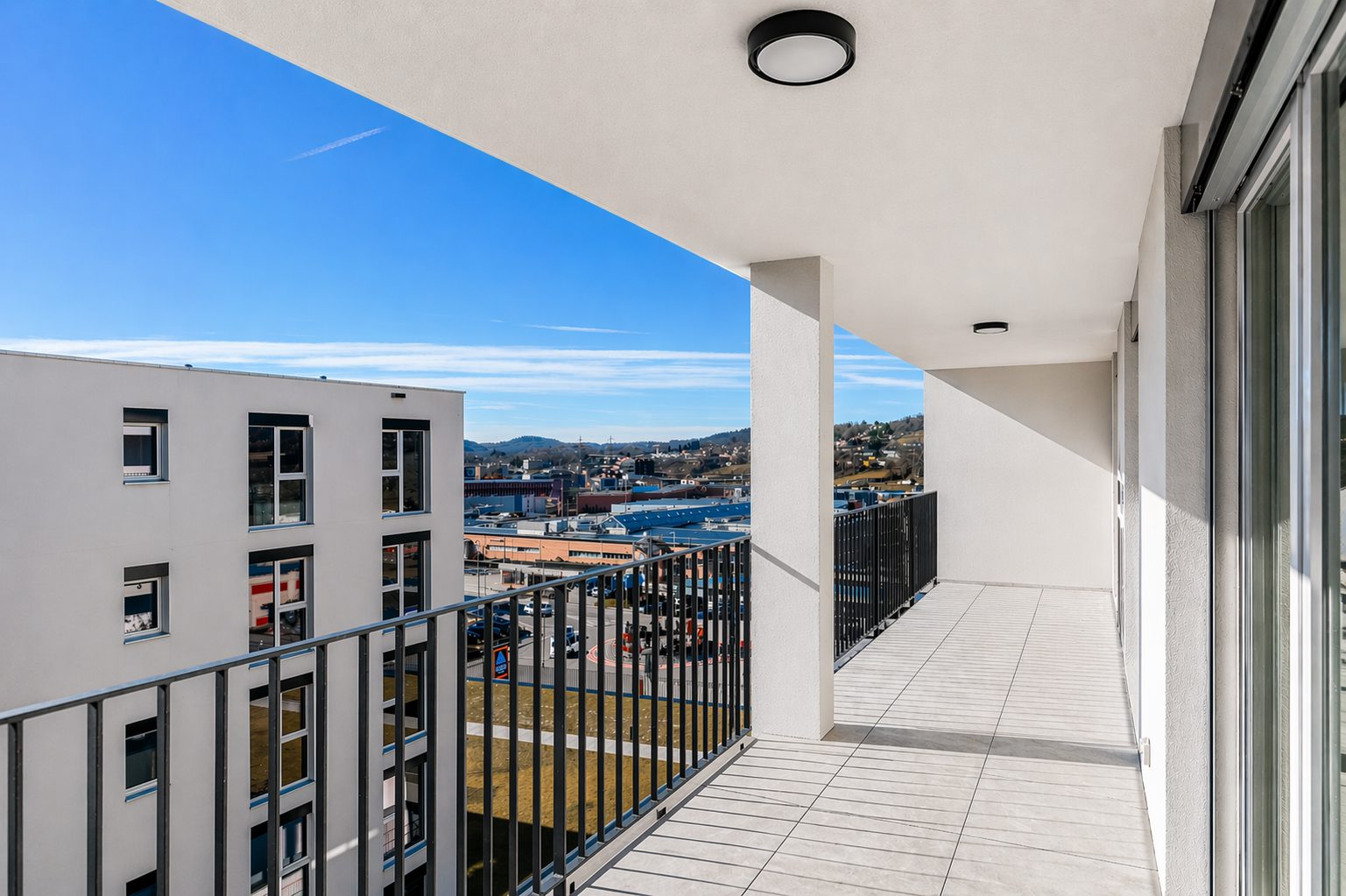 Prestigious 4.5-room penthouse for sale in Mendrisio