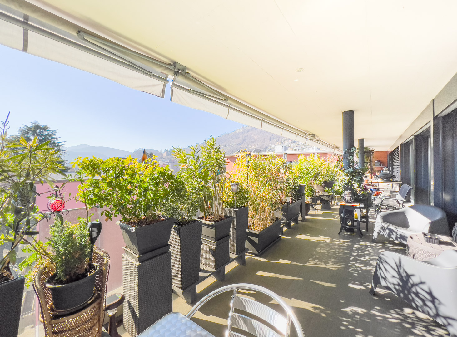 Spacious penthouse with a terrace for sale in Agno