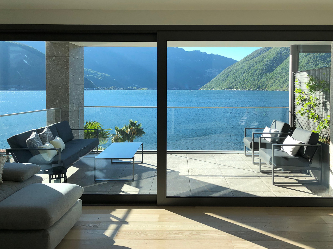 Apartment for rent in a prestigious lakefront residence - House & Trade