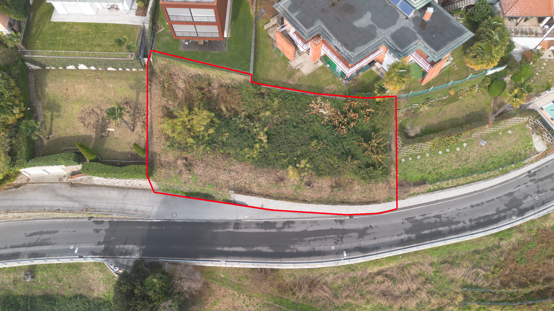 Terreno edificabile vista lago con licenza in vendita a Neggio