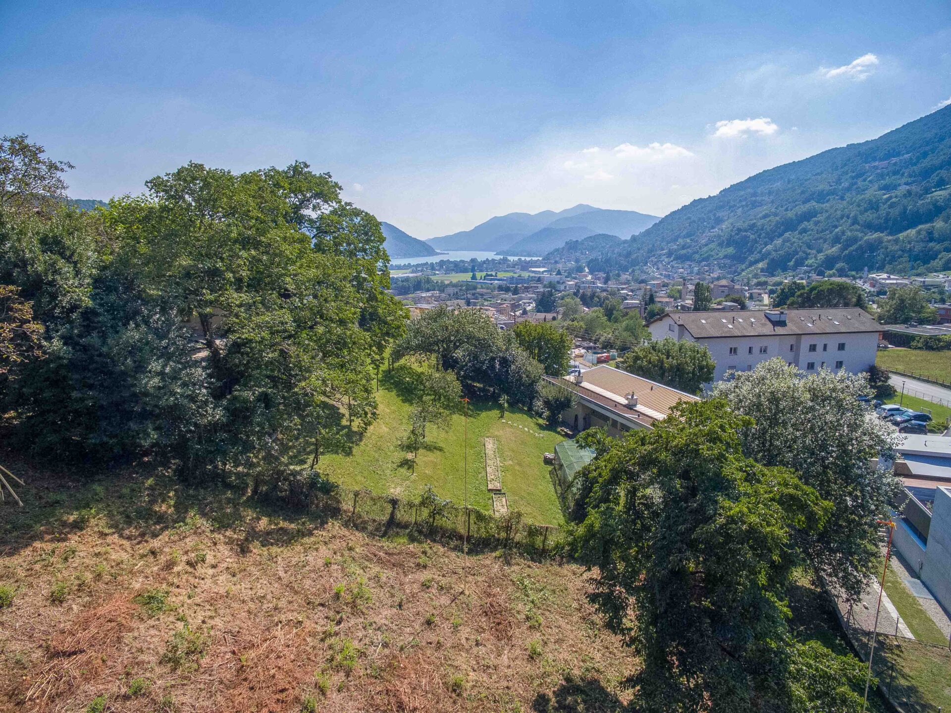 Terreno edificabile con licenza edilizia in vendita a Bioggio Terreno edificabile con licenza edilizia in vendita a Bioggio