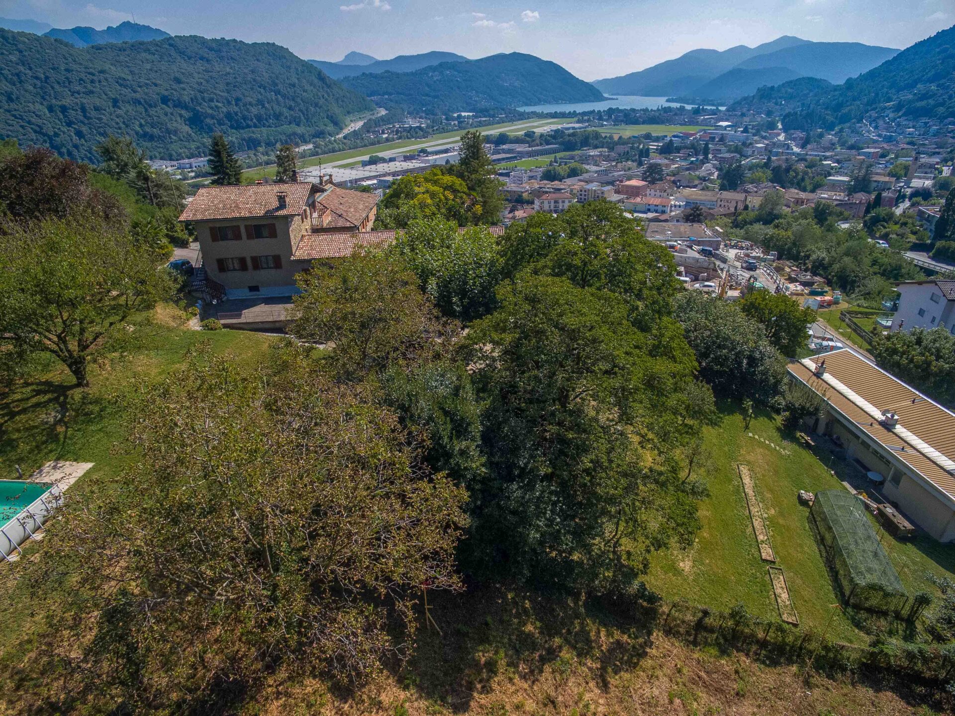 Terreno edificabile con licenza edilizia in vendita a Bioggio Terreno edificabile con licenza edilizia in vendita a Bioggio