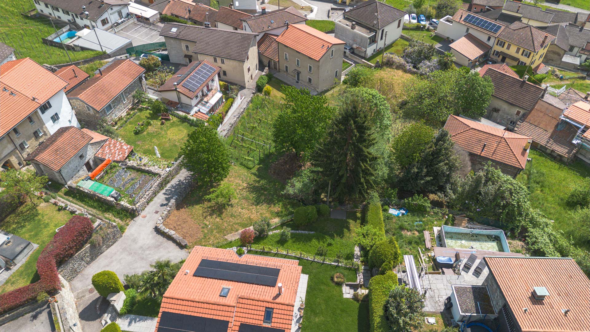 Terreno edificabile in vendita a Mezzovico Terreno edificabile in vendita a Mezzovico