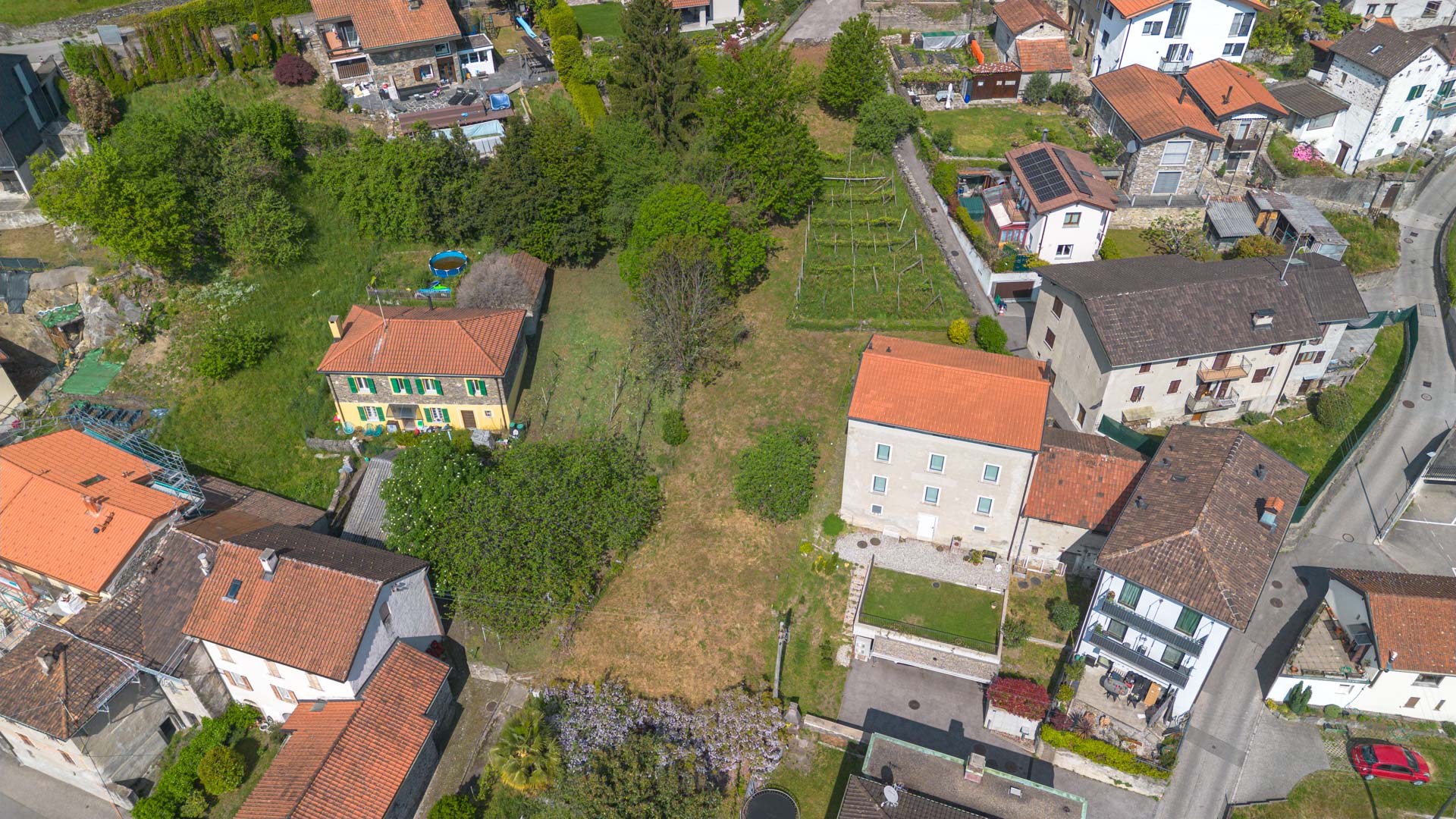 Building land with approved license for sale in Mezzovico Building land with approved license for sale in Mezzovico