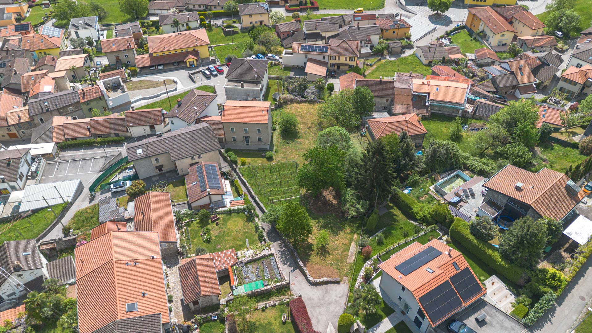 Terreno edificabile in vendita a Mezzovico Terreno edificabile in vendita a Mezzovico