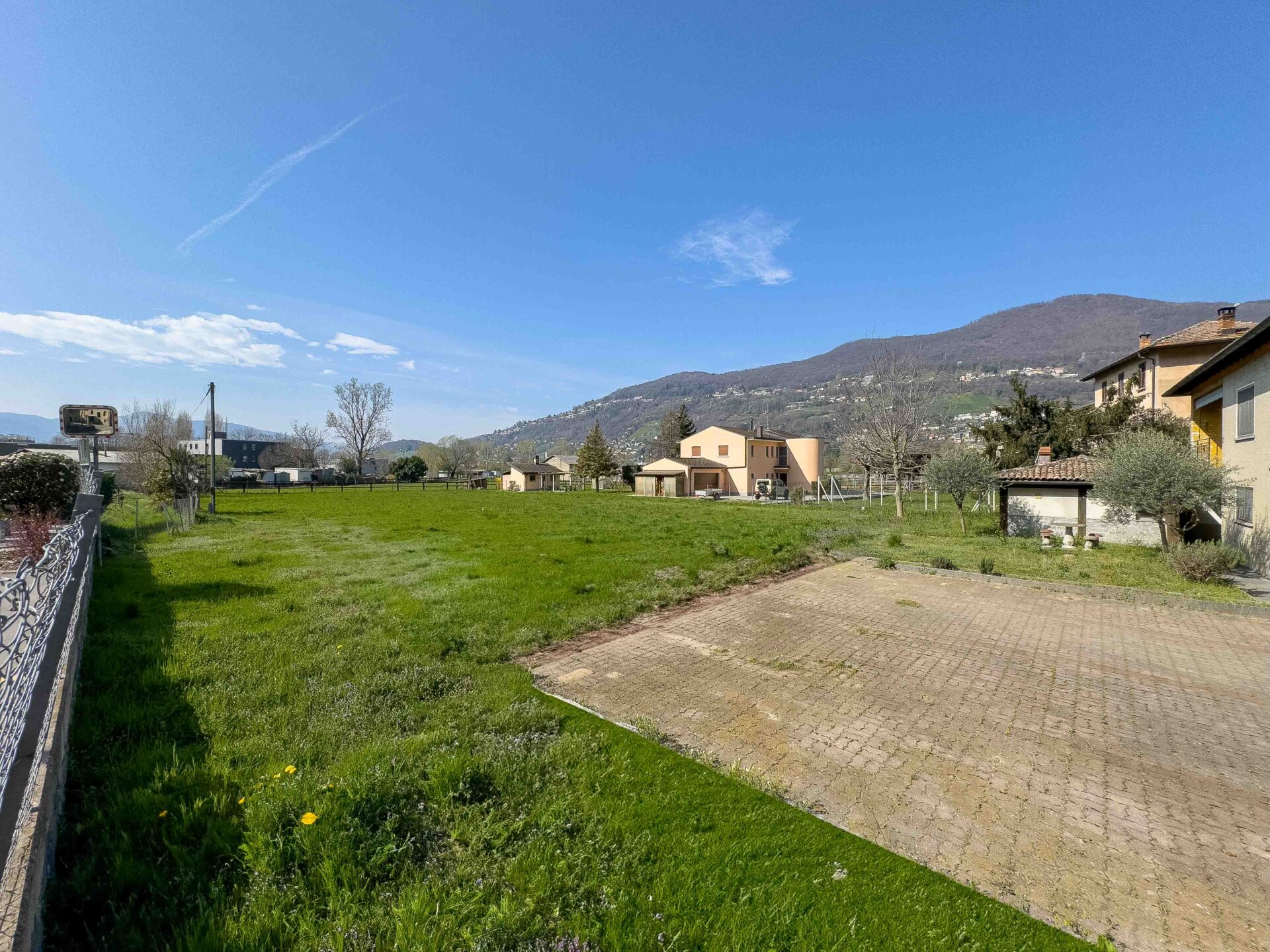 Building land for sale in Muzzano