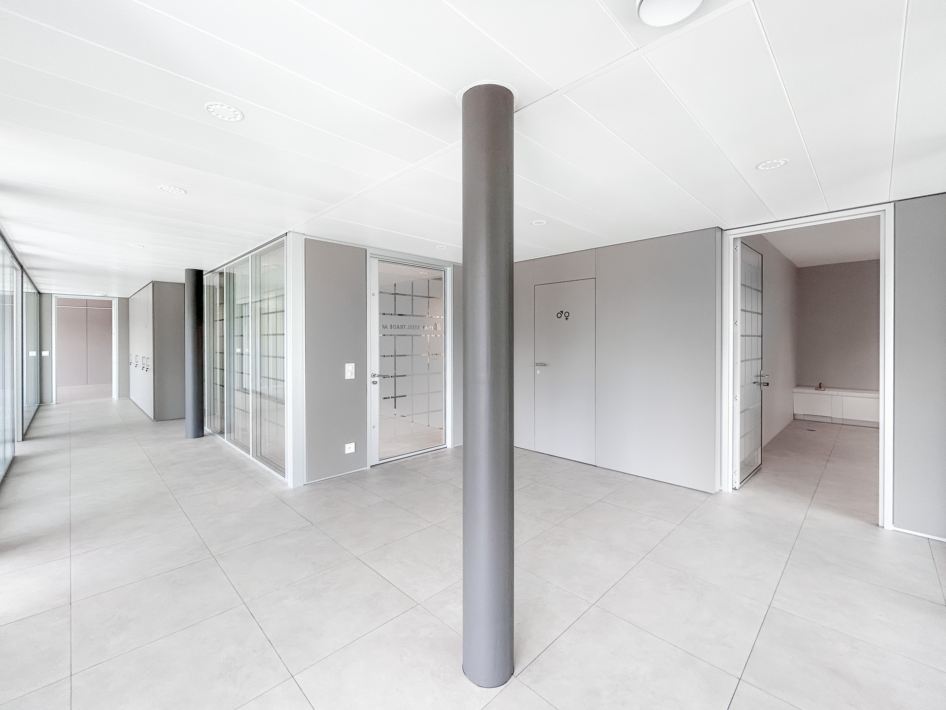 Grande locale uso ufficio in vendita a Pazzallo nel Palazzo Terzerina