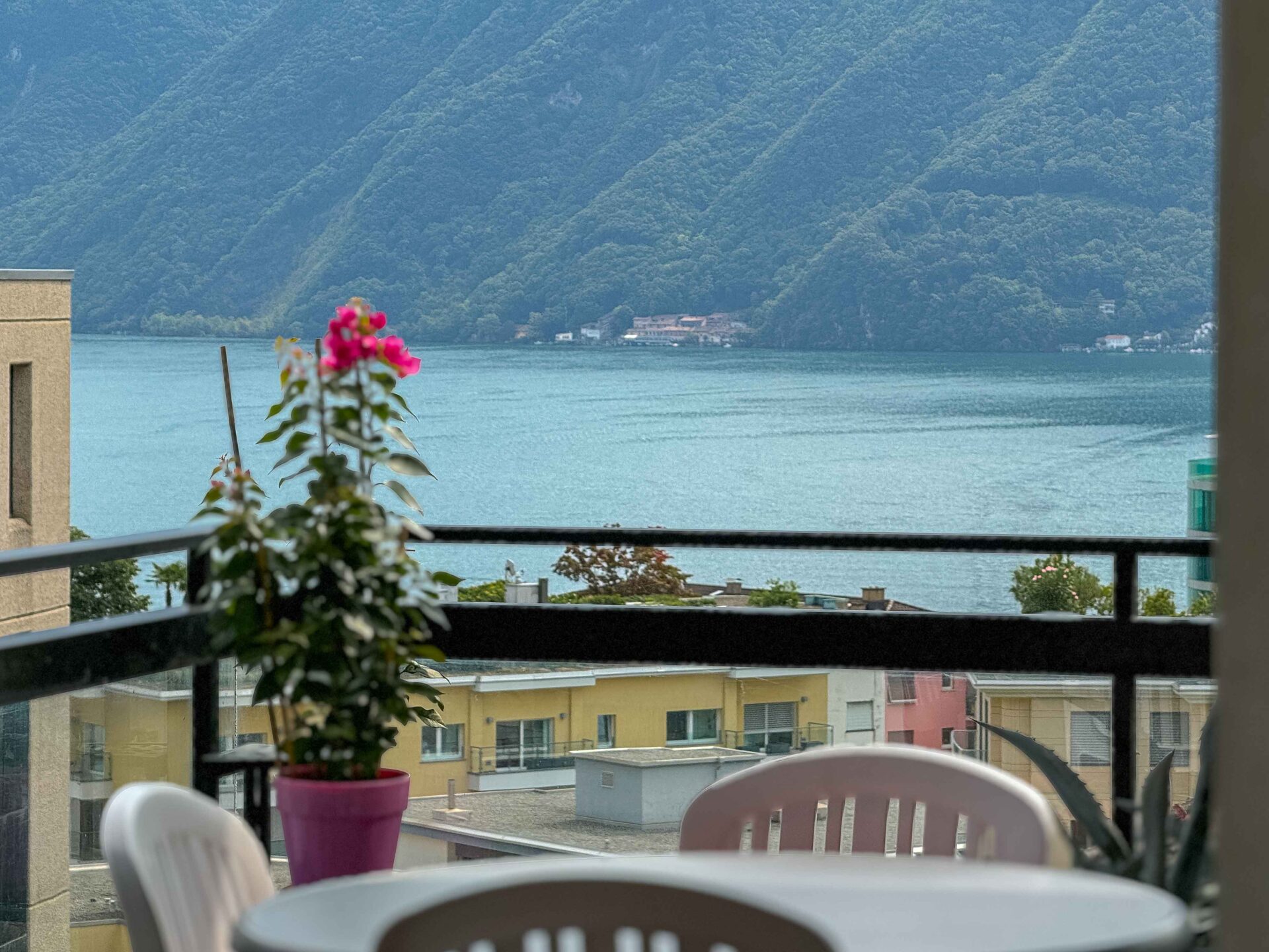 Apartment with lake view for sale in Lugano’s Loreto neighborhood