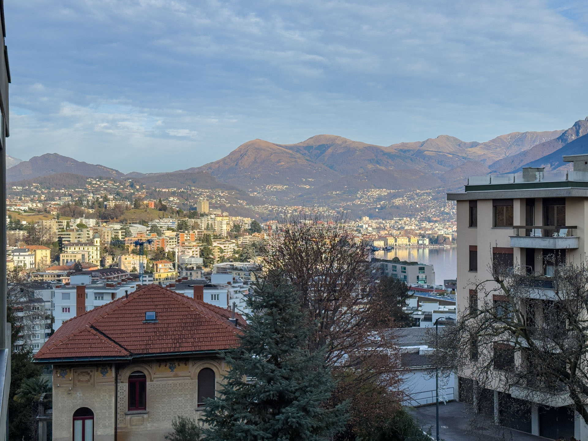 Appartamento 4.5 locali con scorcio sul lago in vendita a Paradiso