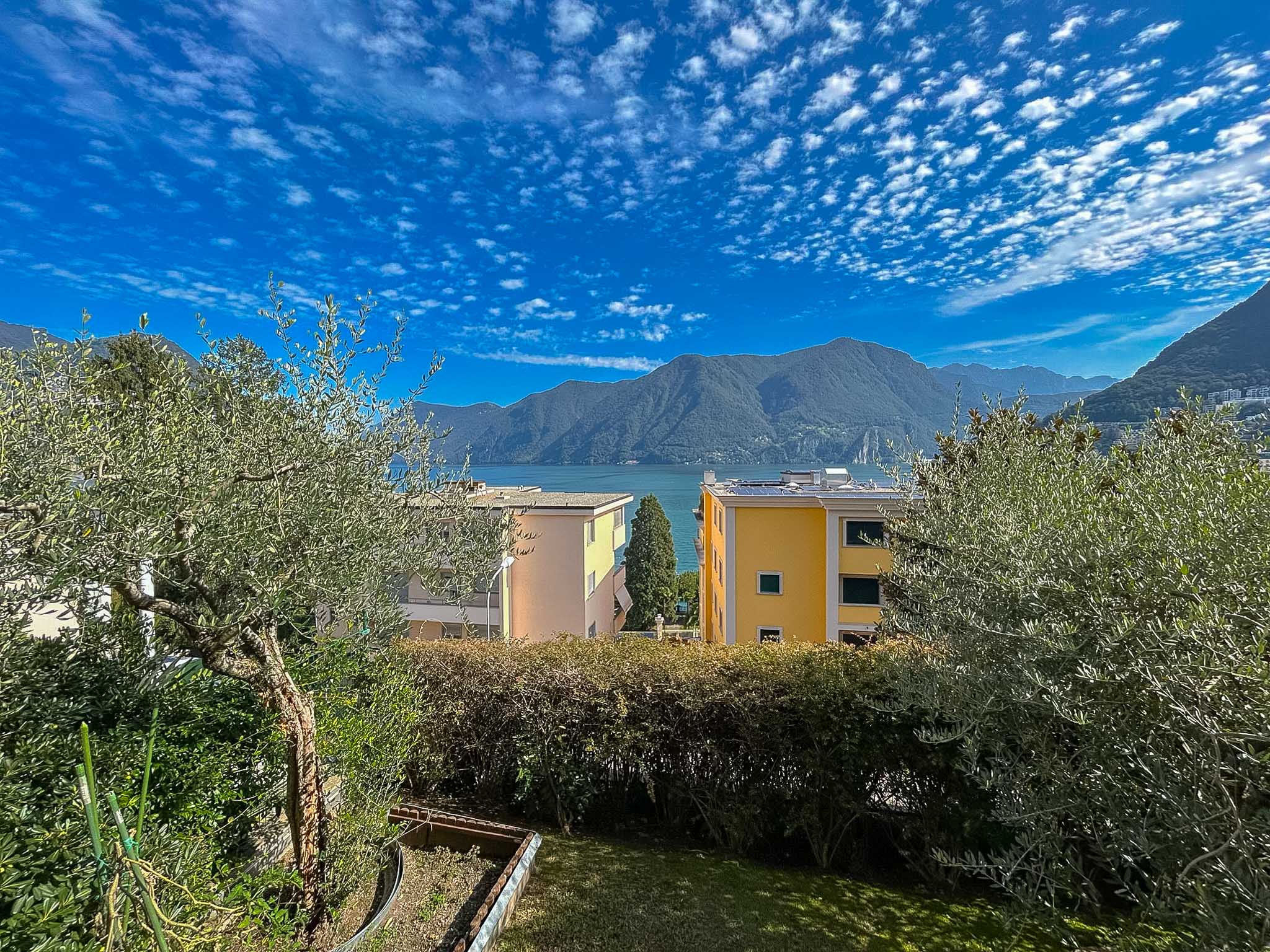 Apartment with pool for sale in Lugano Loreto